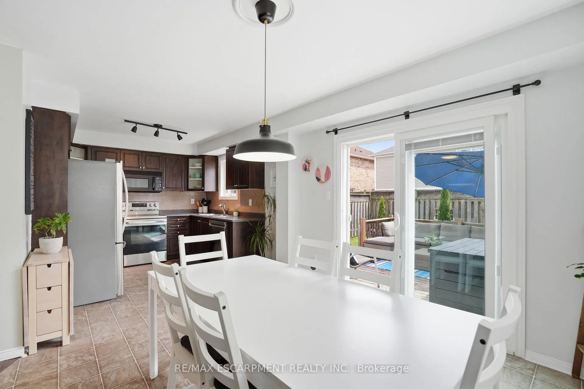 Photo 17 of 263 Windwood Drive, Hamilton, Binbrook — HOMEH