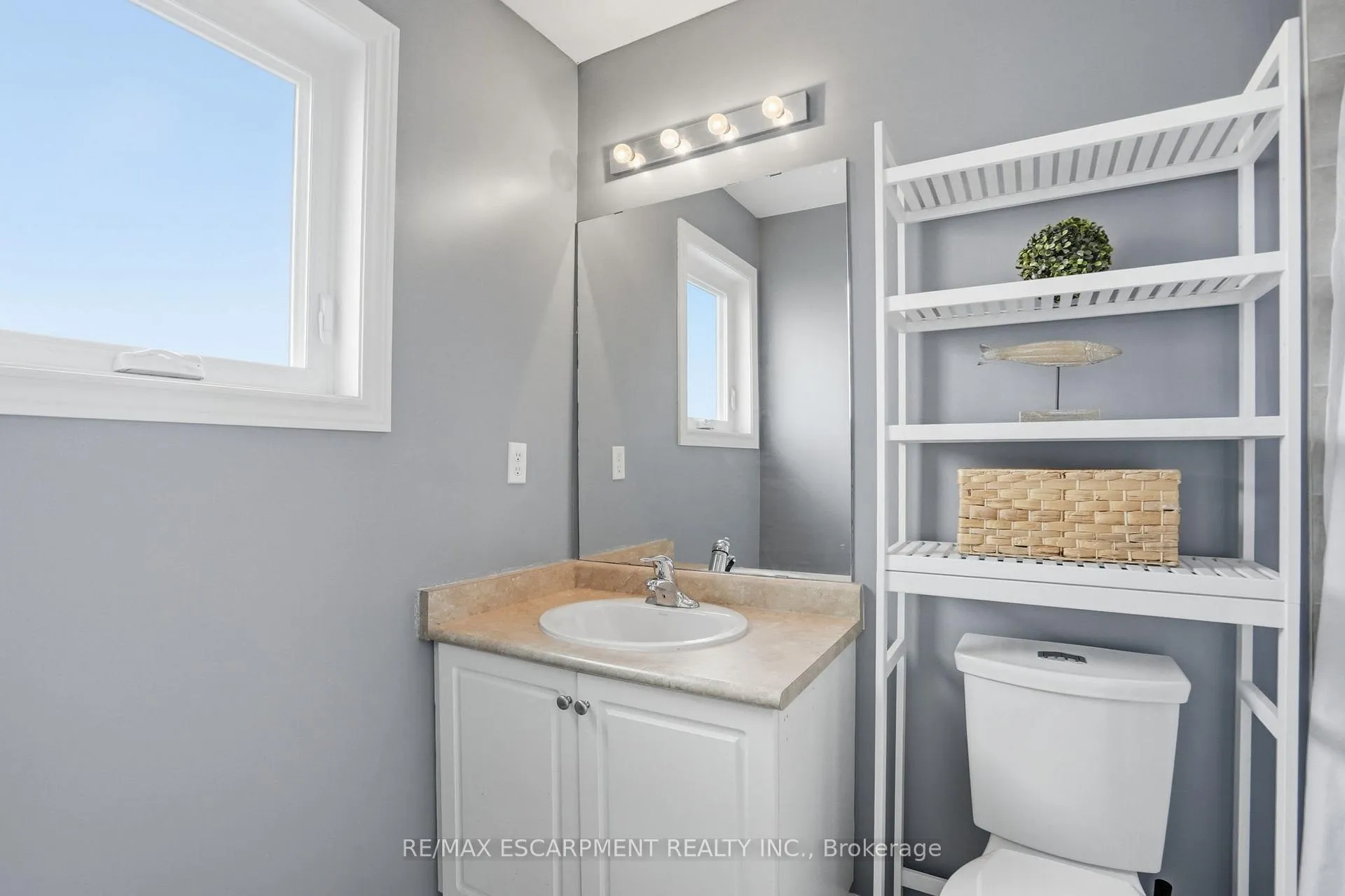 Photo 27 of 263 Windwood Drive, Hamilton, Binbrook — HOMEH