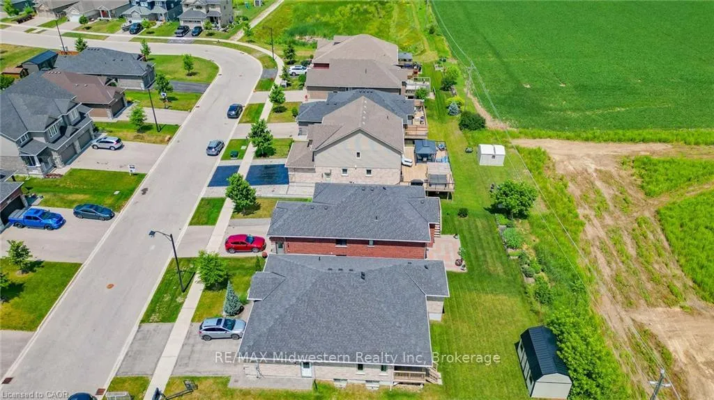 Photo 18 of 122 Bridge Crescent, Minto — HOMEH
