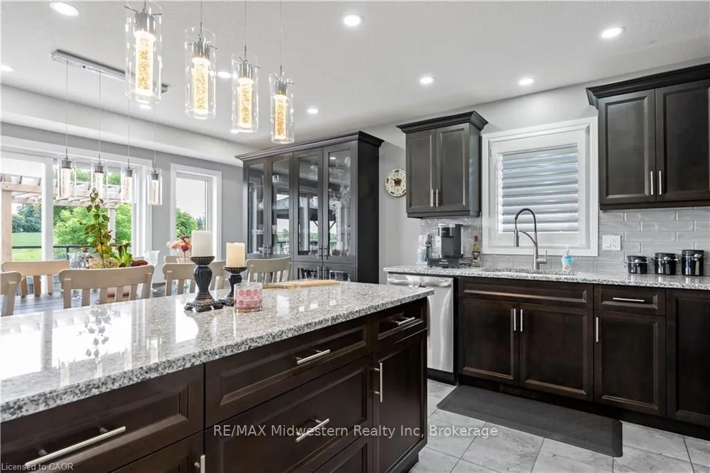Photo 22 of 122 Bridge Crescent, Minto — HOMEH