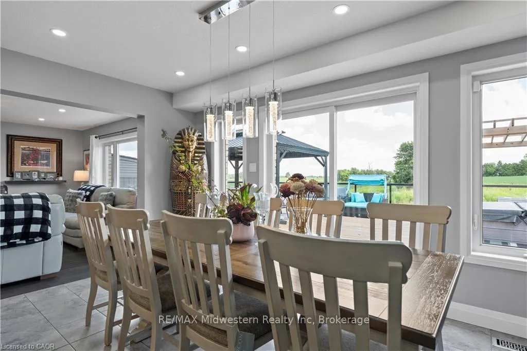Photo 31 of 122 Bridge Crescent, Minto — HOMEH