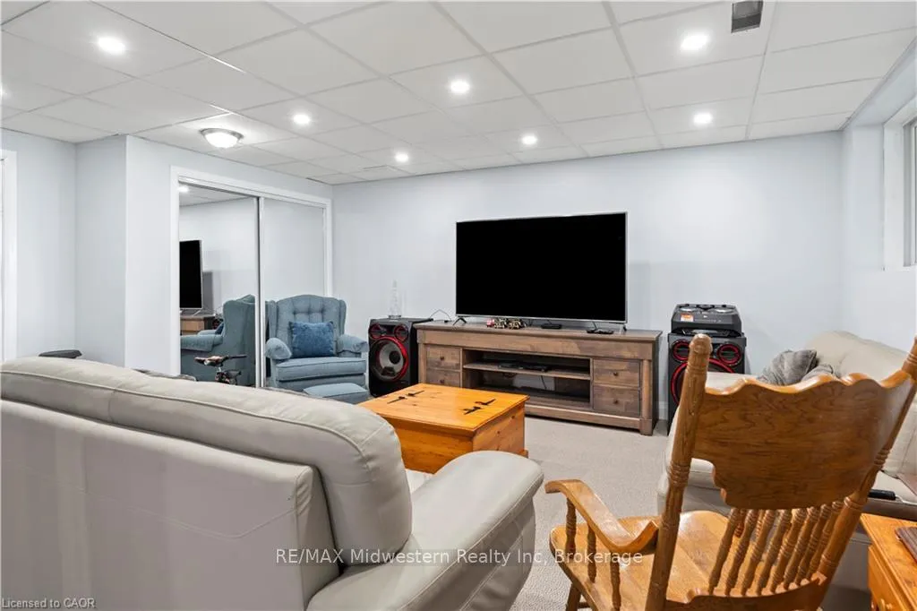 Photo 36 of 122 Bridge Crescent, Minto — HOMEH