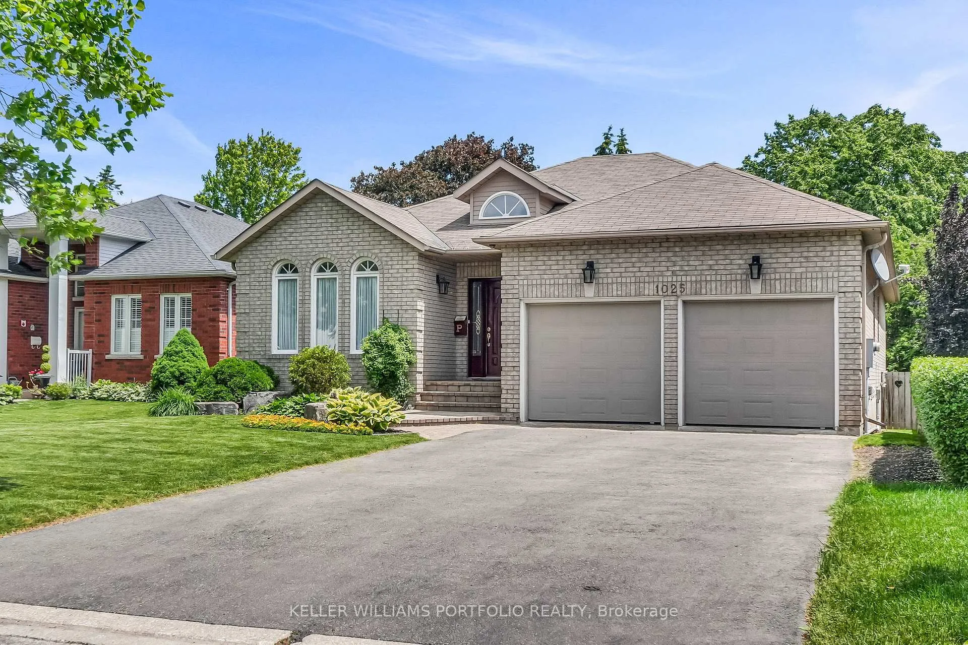 Photo 2 of 1025 Lytton Court, Pickering, Rosebank — HOMEH