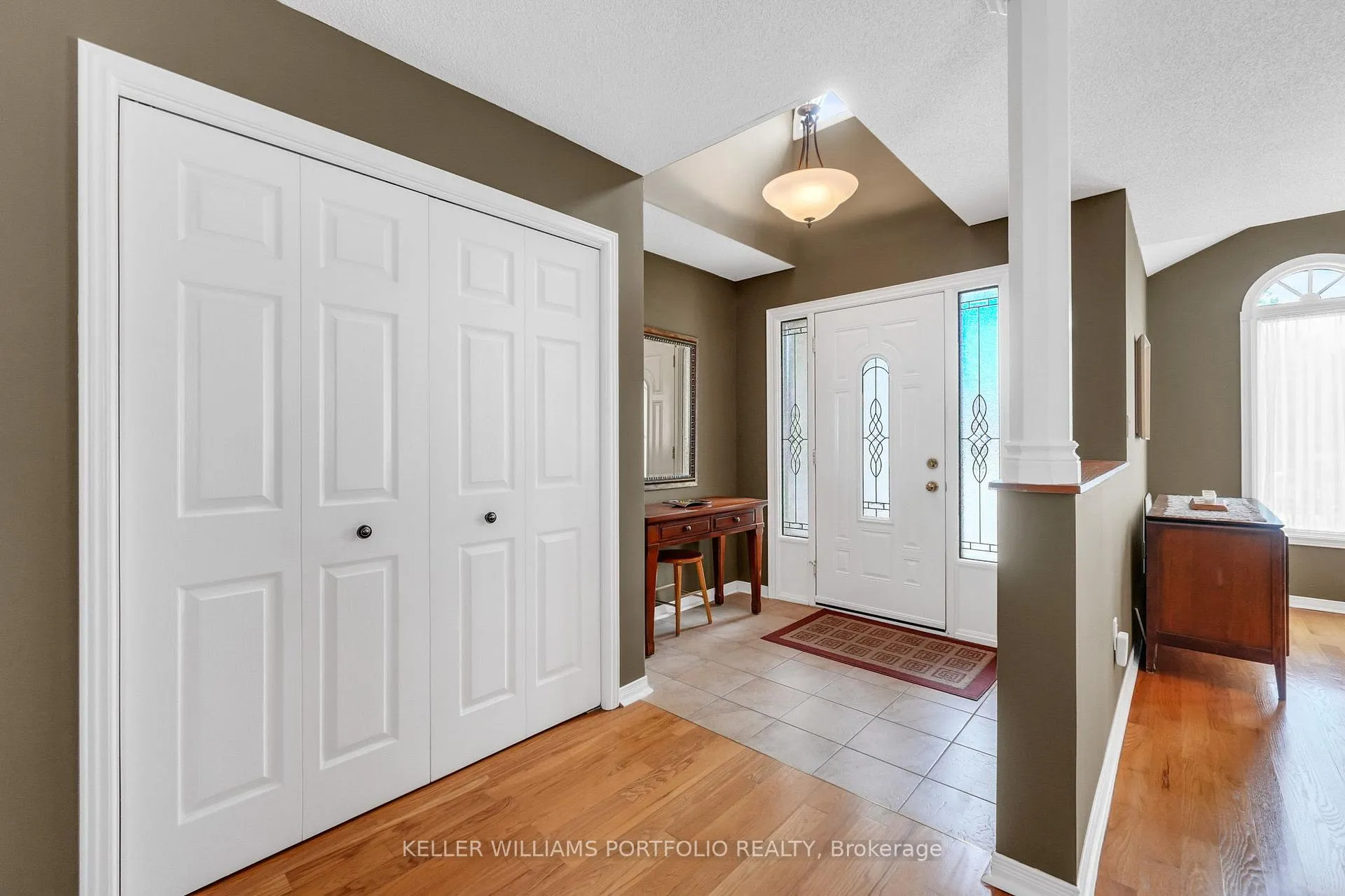 Photo 4 of 1025 Lytton Court, Pickering, Rosebank — HOMEH