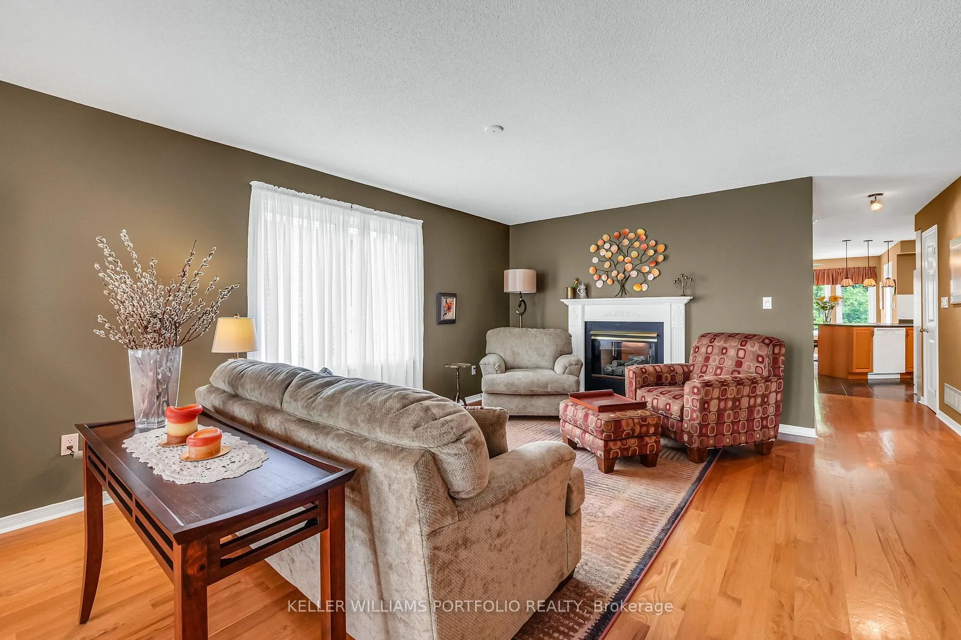 Photo 7 of 1025 Lytton Court, Pickering, Rosebank — HOMEH