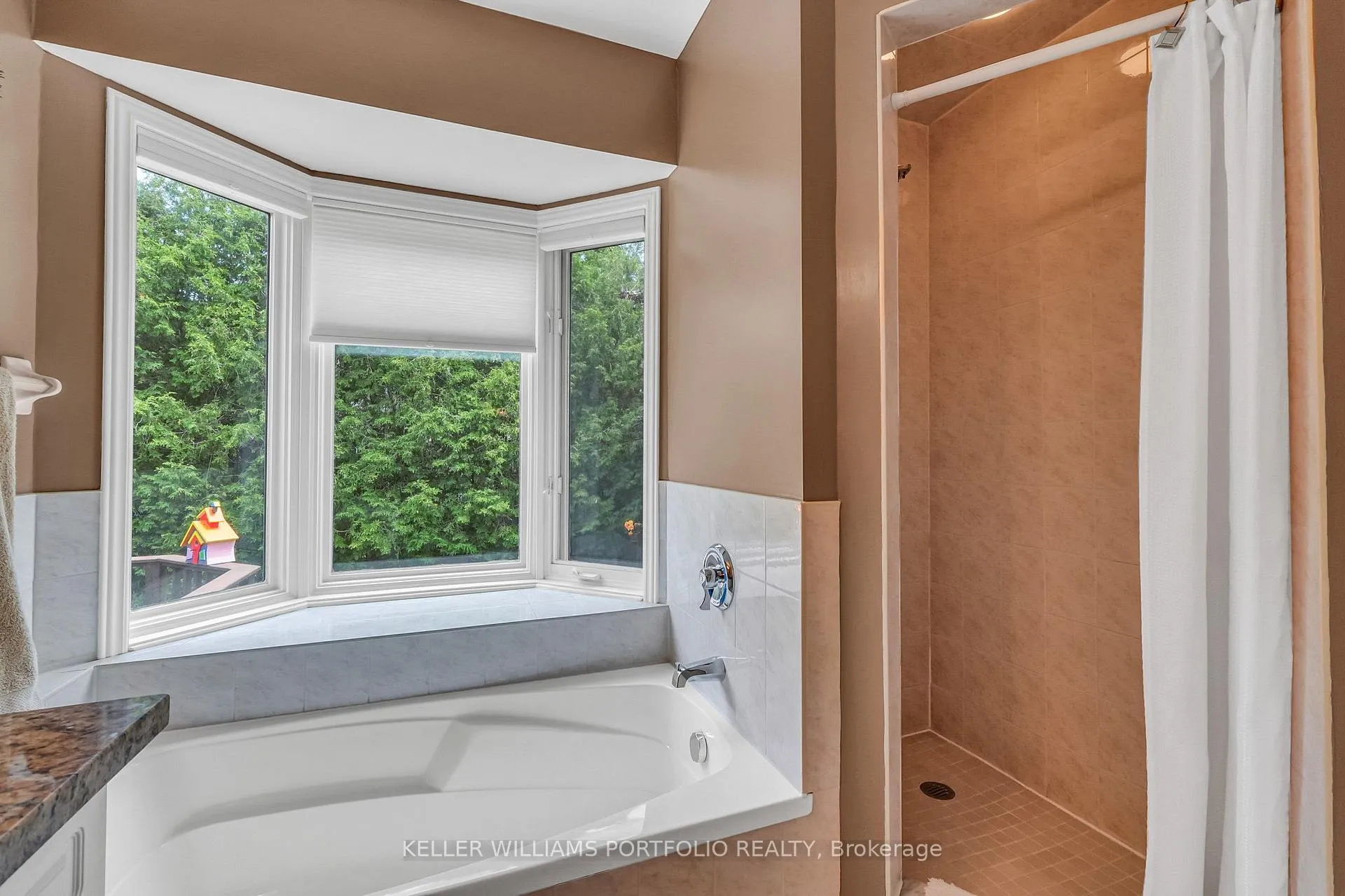 Photo 15 of 1025 Lytton Court, Pickering, Rosebank — HOMEH