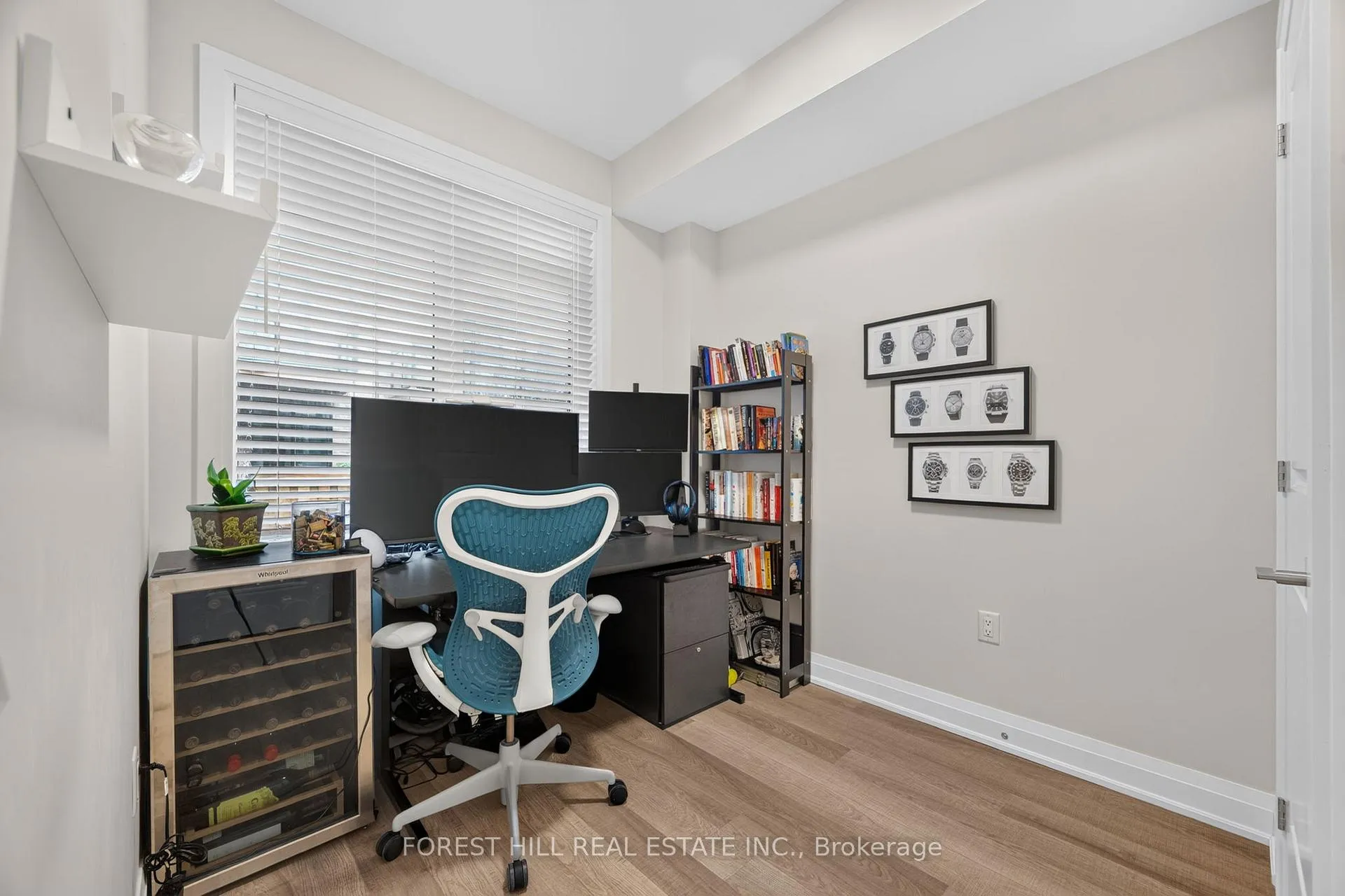 Photo 5 of 96 Salterton Circle, Vaughan, Rural Vaughan — HOMEH