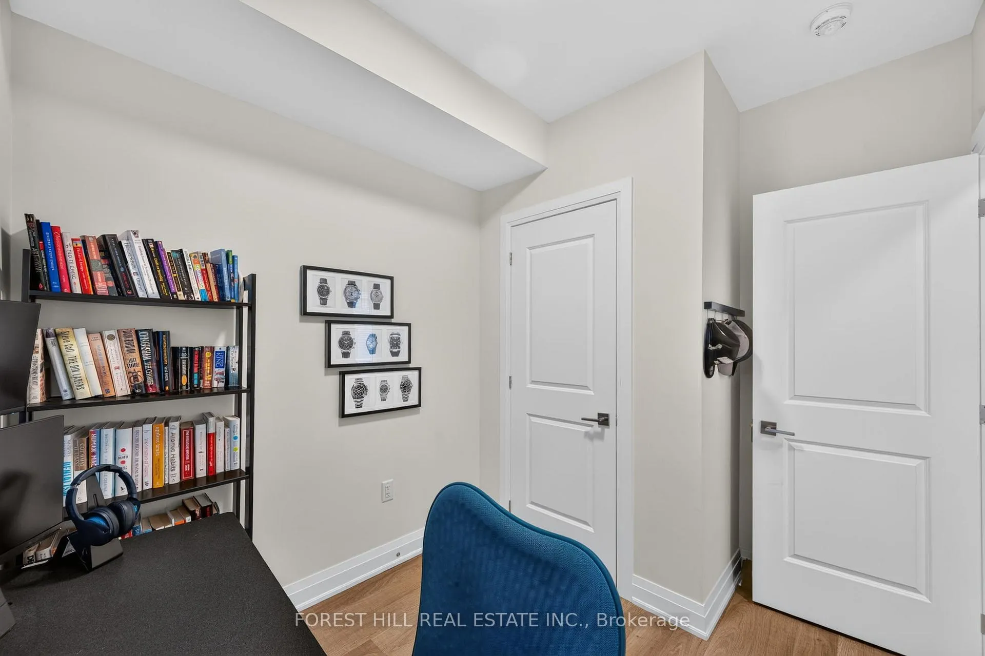 Photo 6 of 96 Salterton Circle, Vaughan, Rural Vaughan — HOMEH
