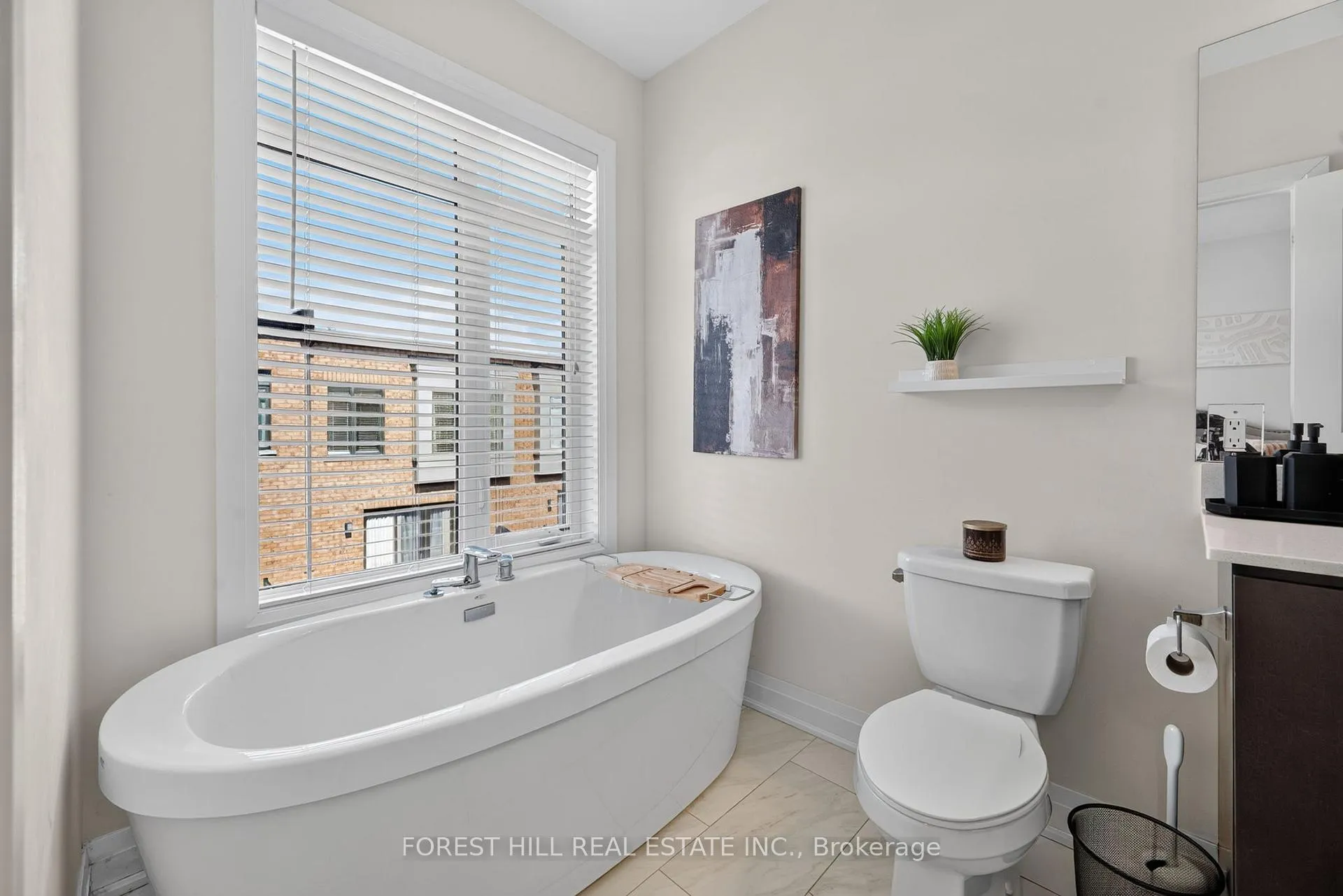 Photo 27 of 96 Salterton Circle, Vaughan, Rural Vaughan — HOMEH