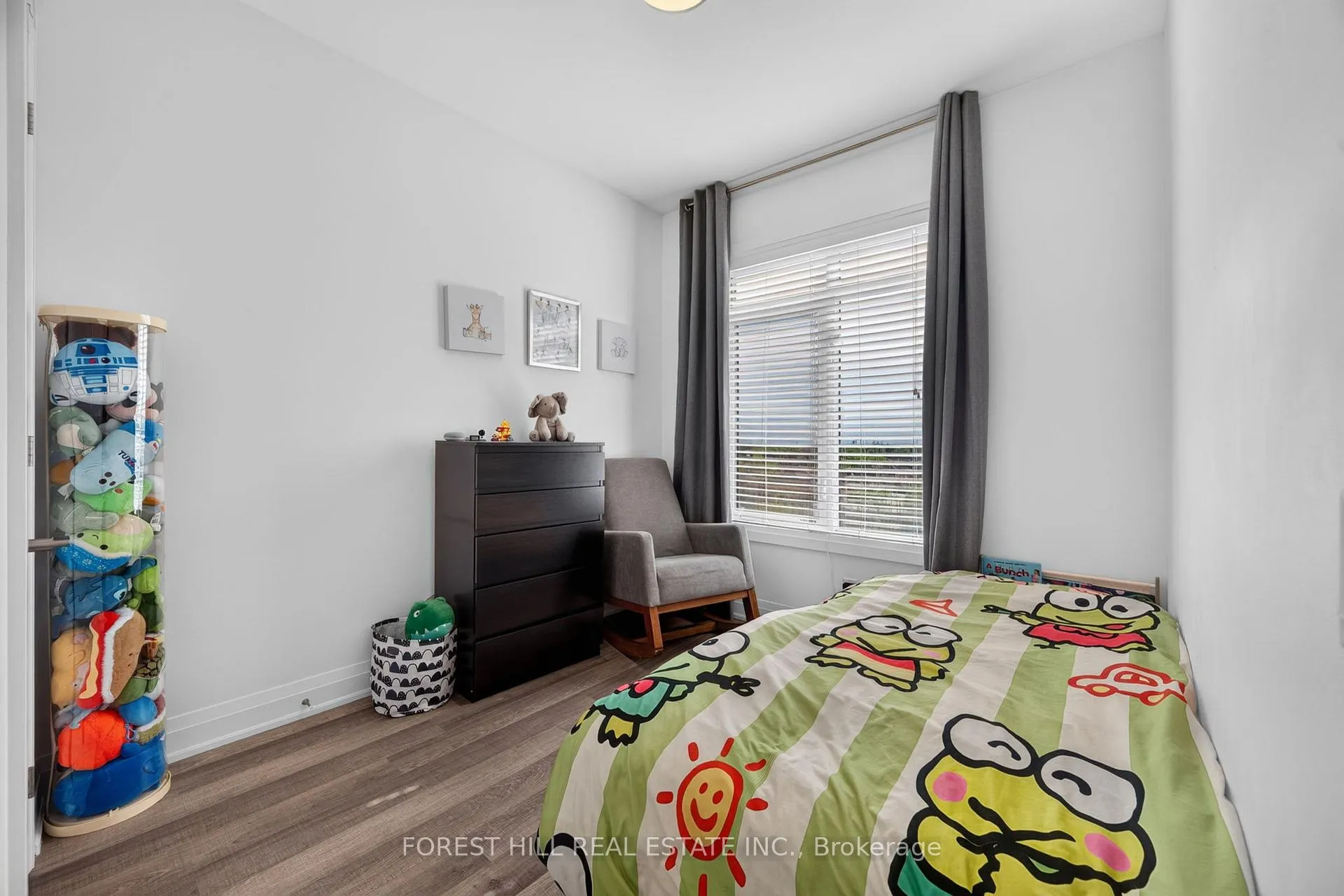 Photo 30 of 96 Salterton Circle, Vaughan, Rural Vaughan — HOMEH
