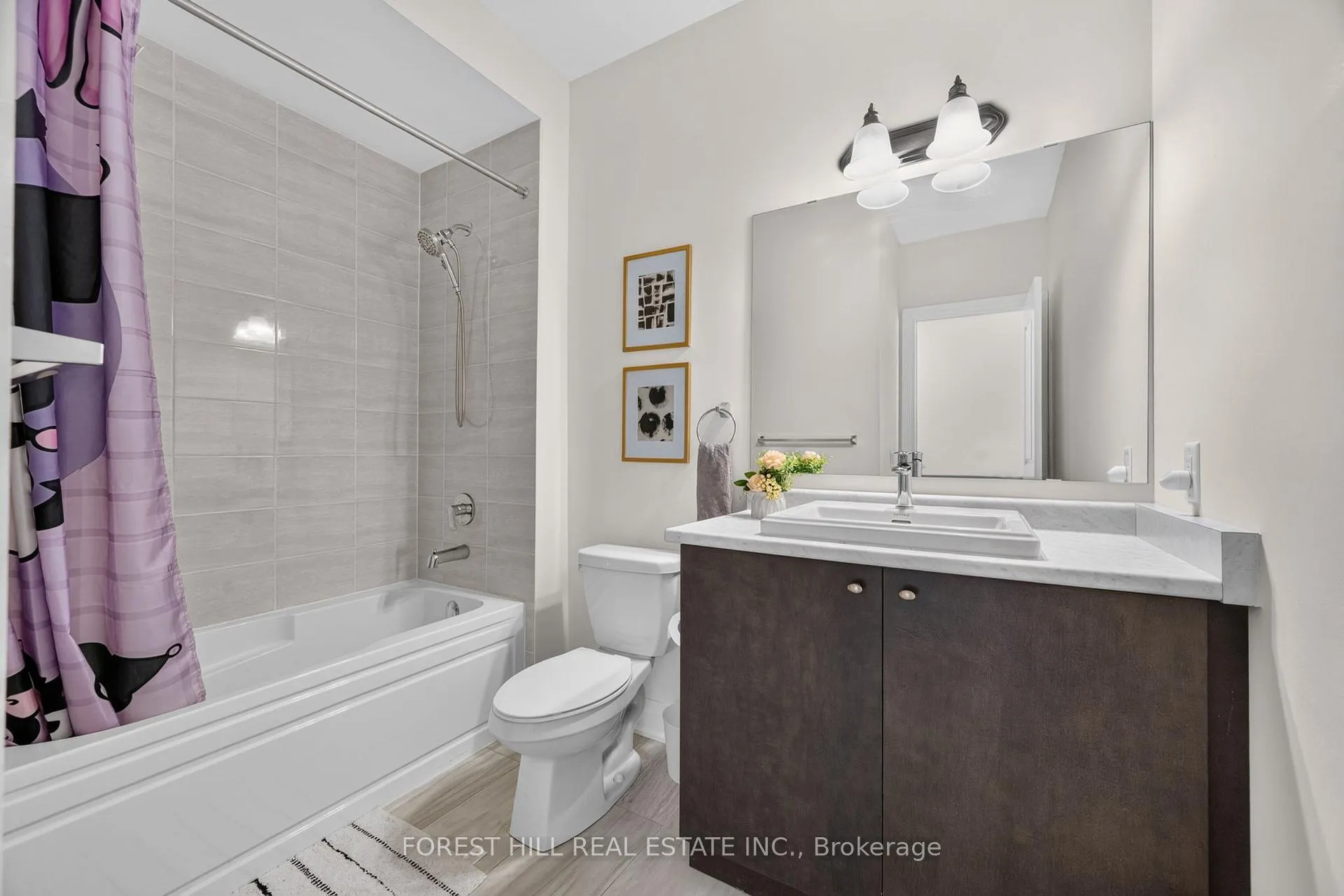 Photo 33 of 96 Salterton Circle, Vaughan, Rural Vaughan — HOMEH