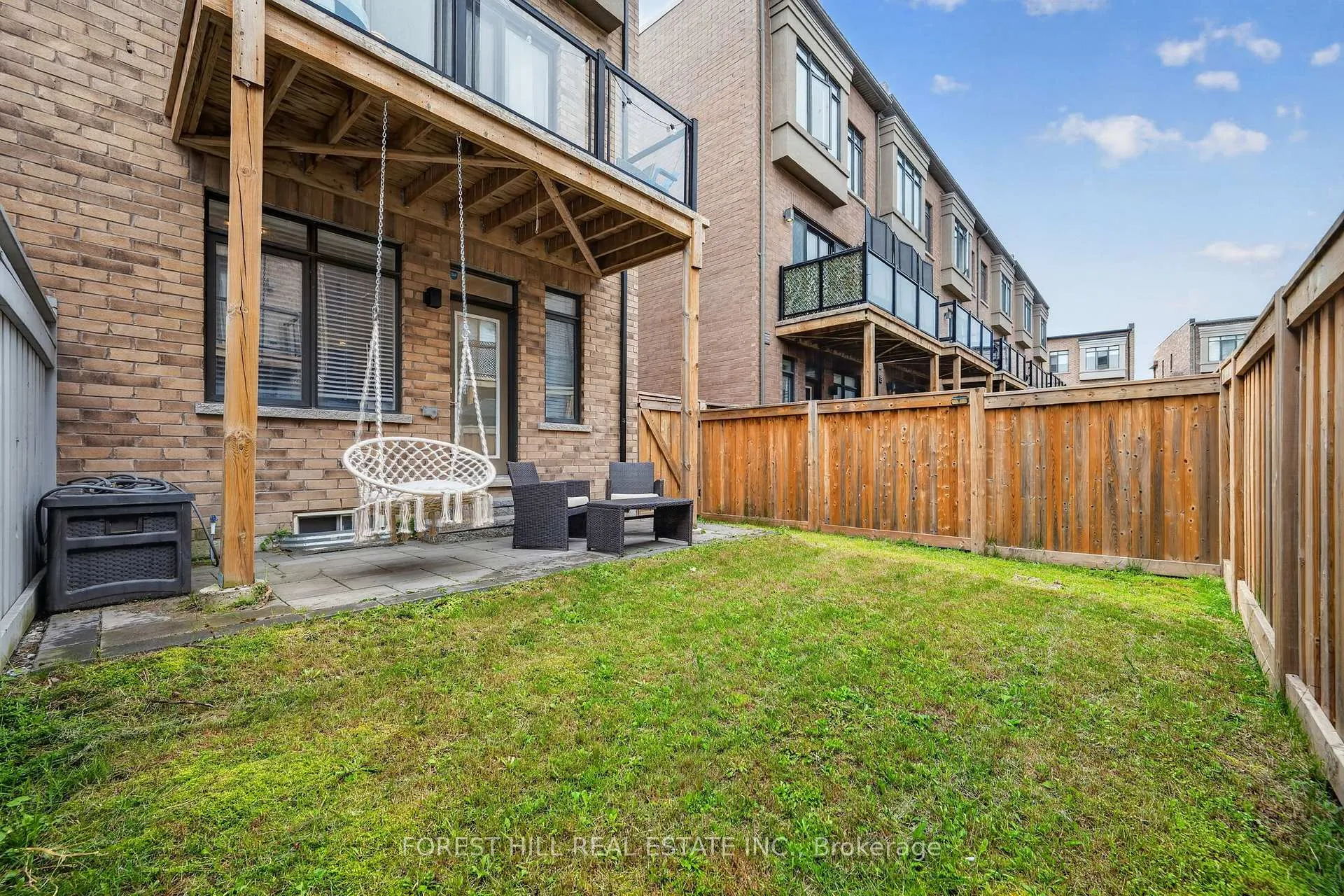 Photo 37 of 96 Salterton Circle, Vaughan, Rural Vaughan — HOMEH