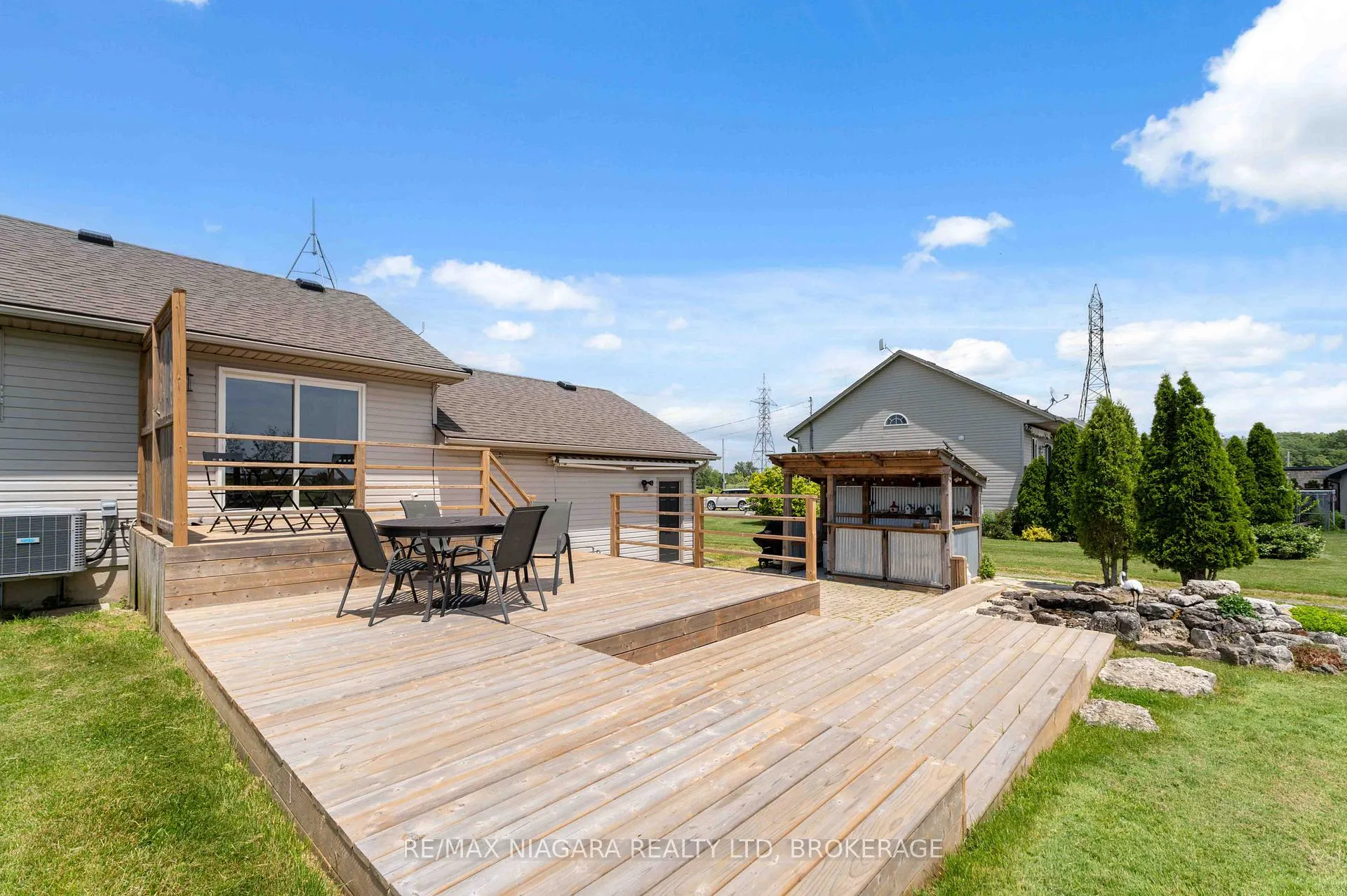 Photo 34 of 661 Carl Road, Welland, Cooks Mills — HOMEH
