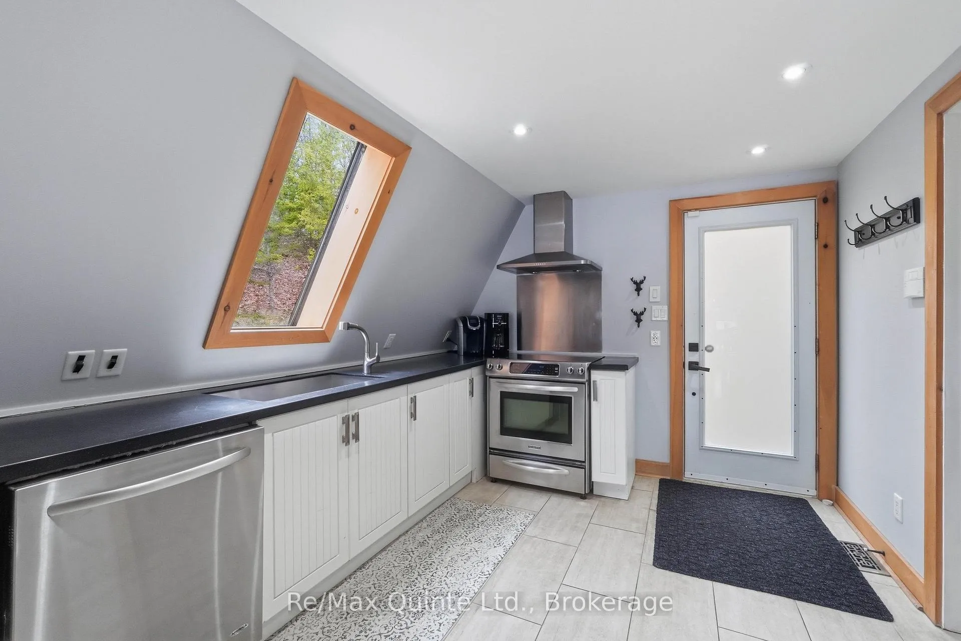 Photo 8 of 203 Faradale Drive, Faraday — HOMEH