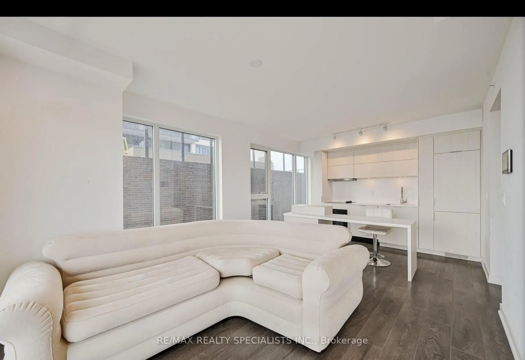 Photo 5 of Unit 507, 370 Martha Street, Burlington, Brant — HOMEH