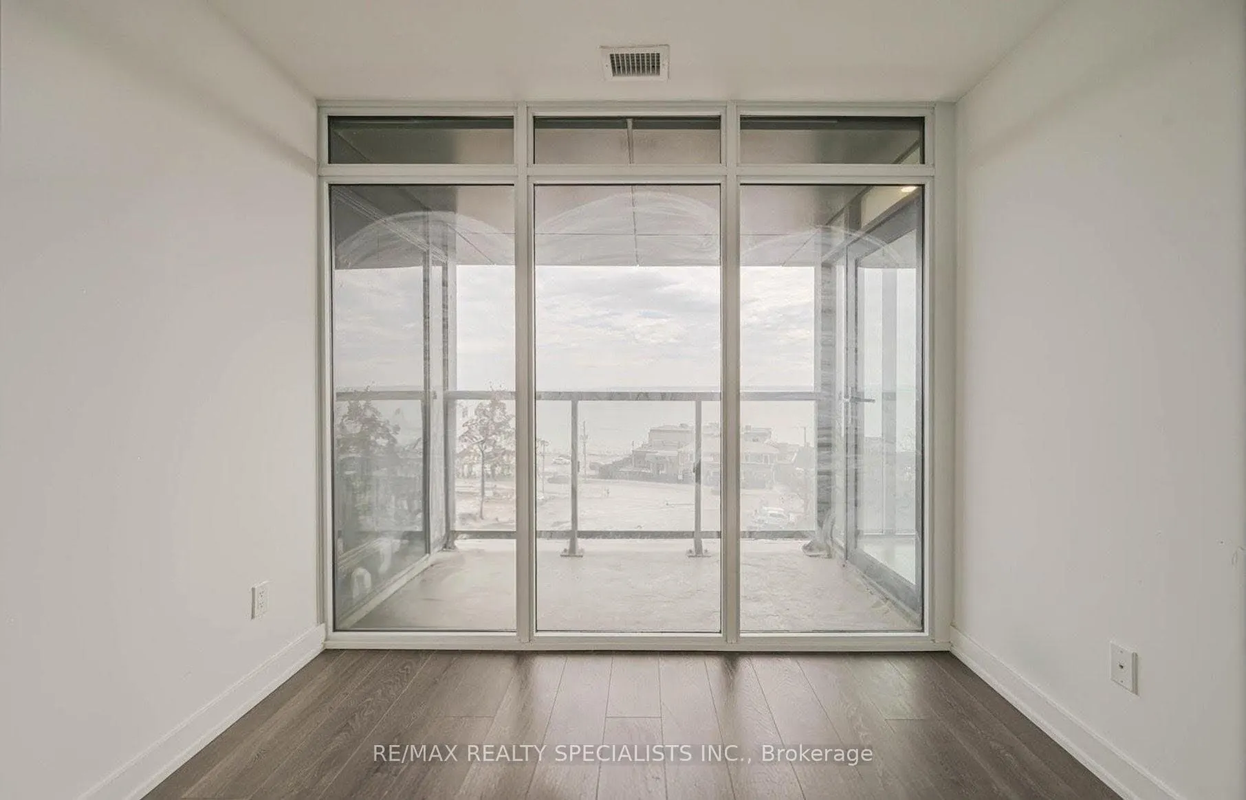 Photo 7 of Unit 507, 370 Martha Street, Burlington, Brant — HOMEH