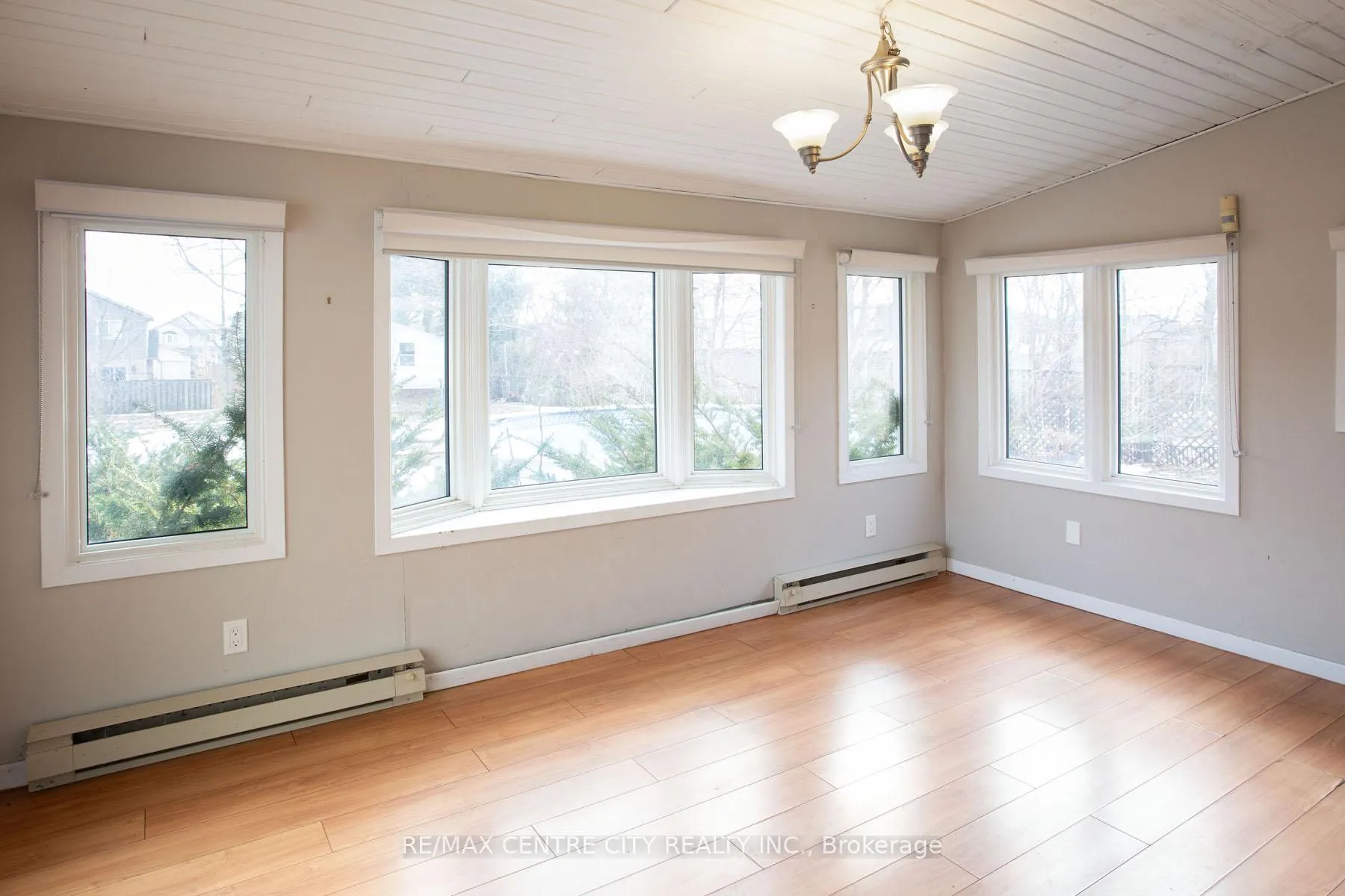 Photo 45 of 1231 Sunningdale Road E, London, North C — HOMEH