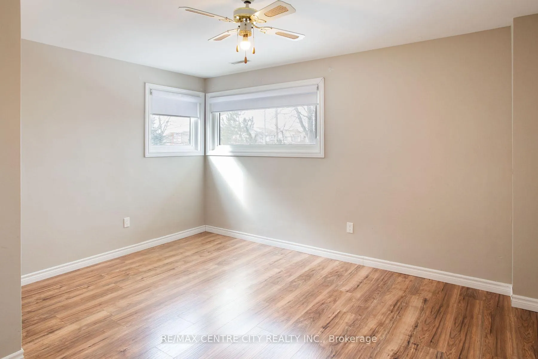 Photo 15 of 1231 Sunningdale Road E, London, North C — HOMEH