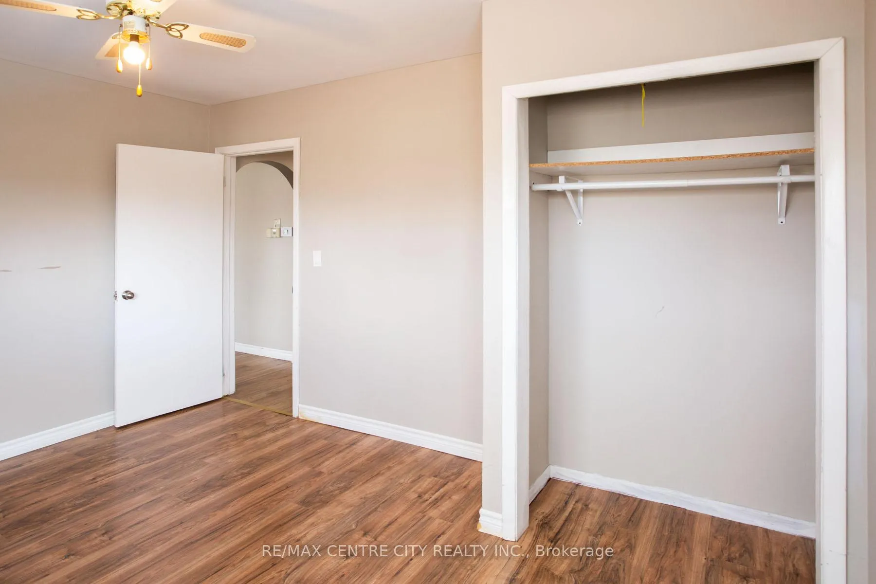 Photo 16 of 1231 Sunningdale Road E, London, North C — HOMEH