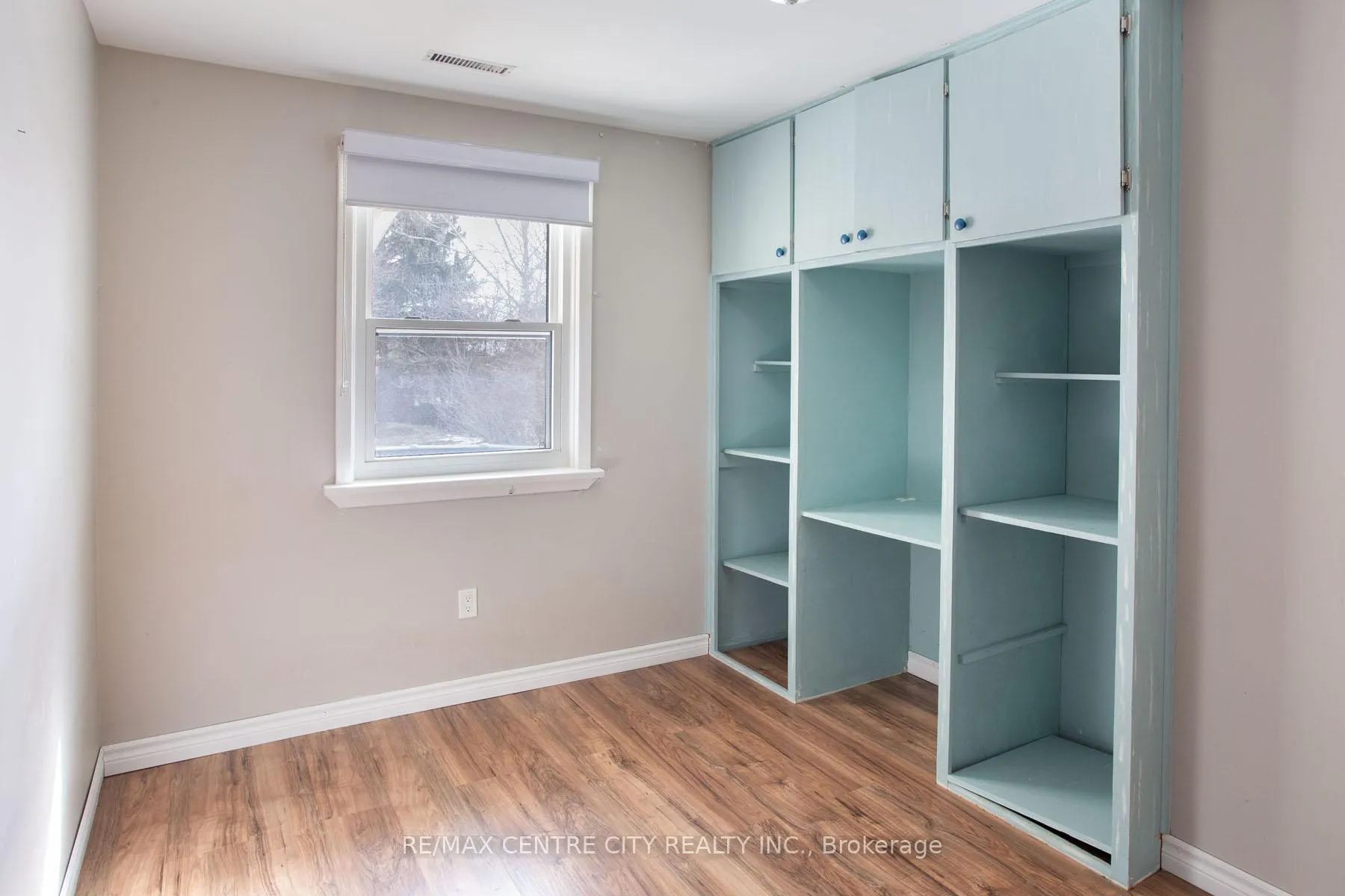 Photo 20 of 1231 Sunningdale Road E, London, North C — HOMEH