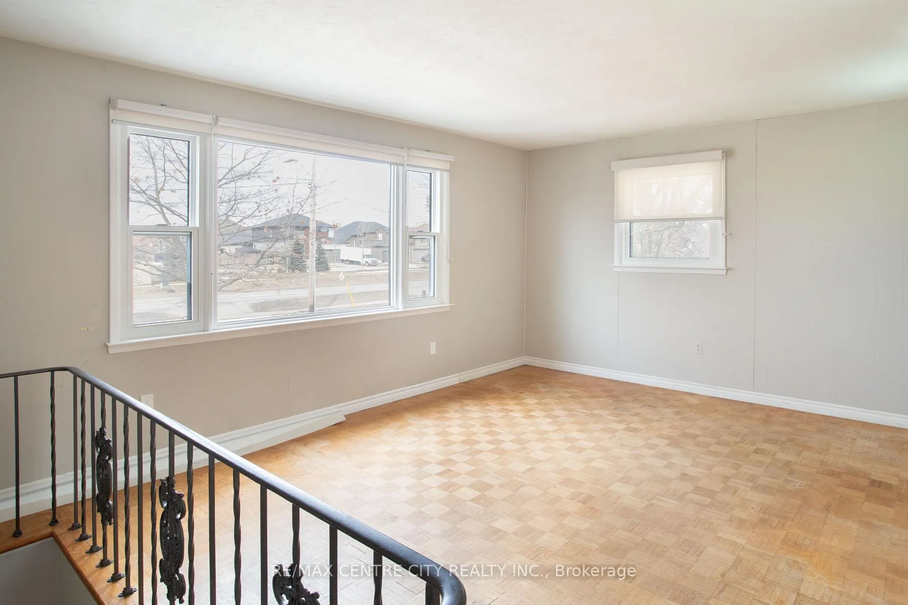Photo 26 of 1231 Sunningdale Road E, London, North C — HOMEH