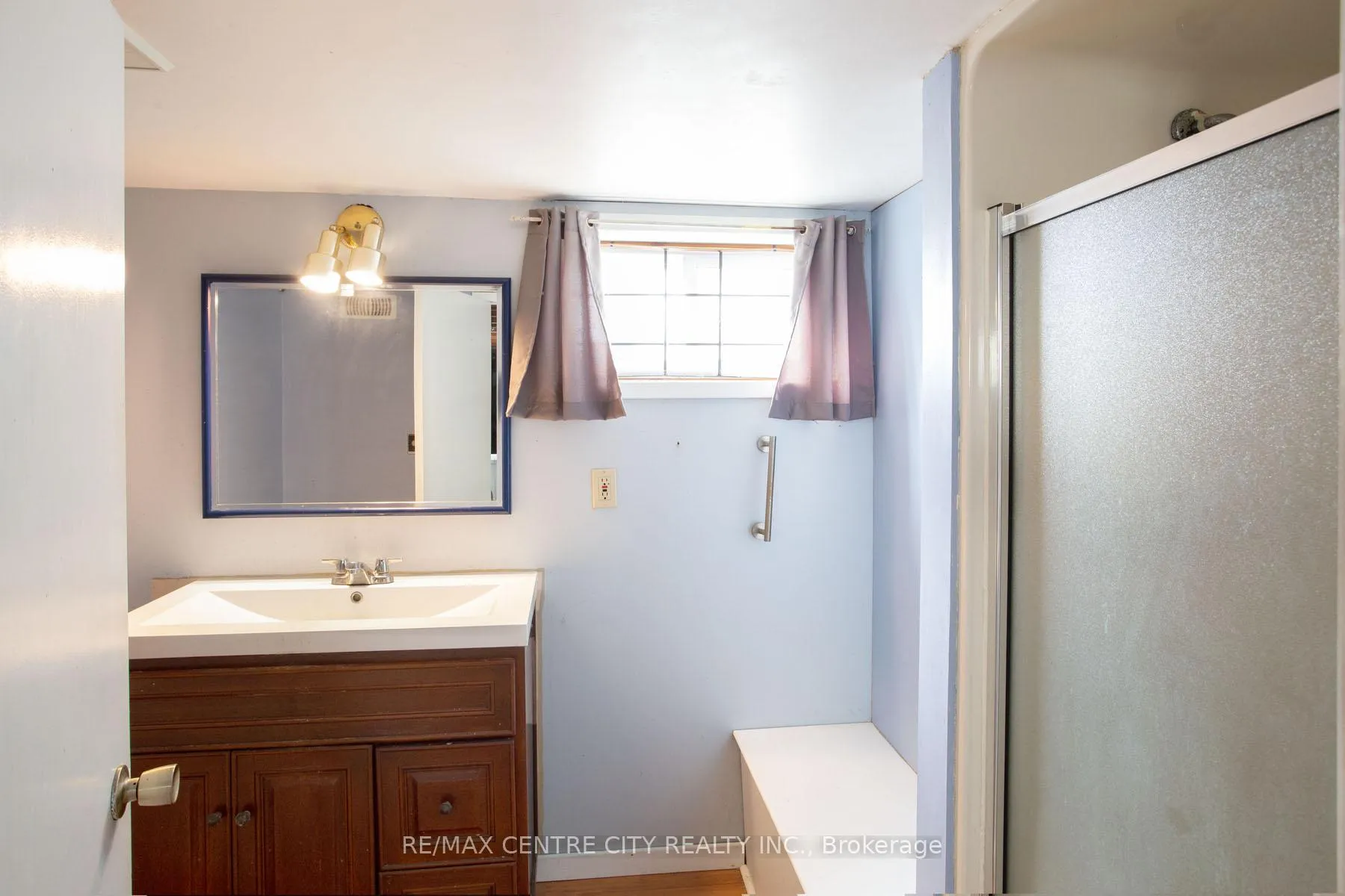 Photo 35 of 1231 Sunningdale Road E, London, North C — HOMEH