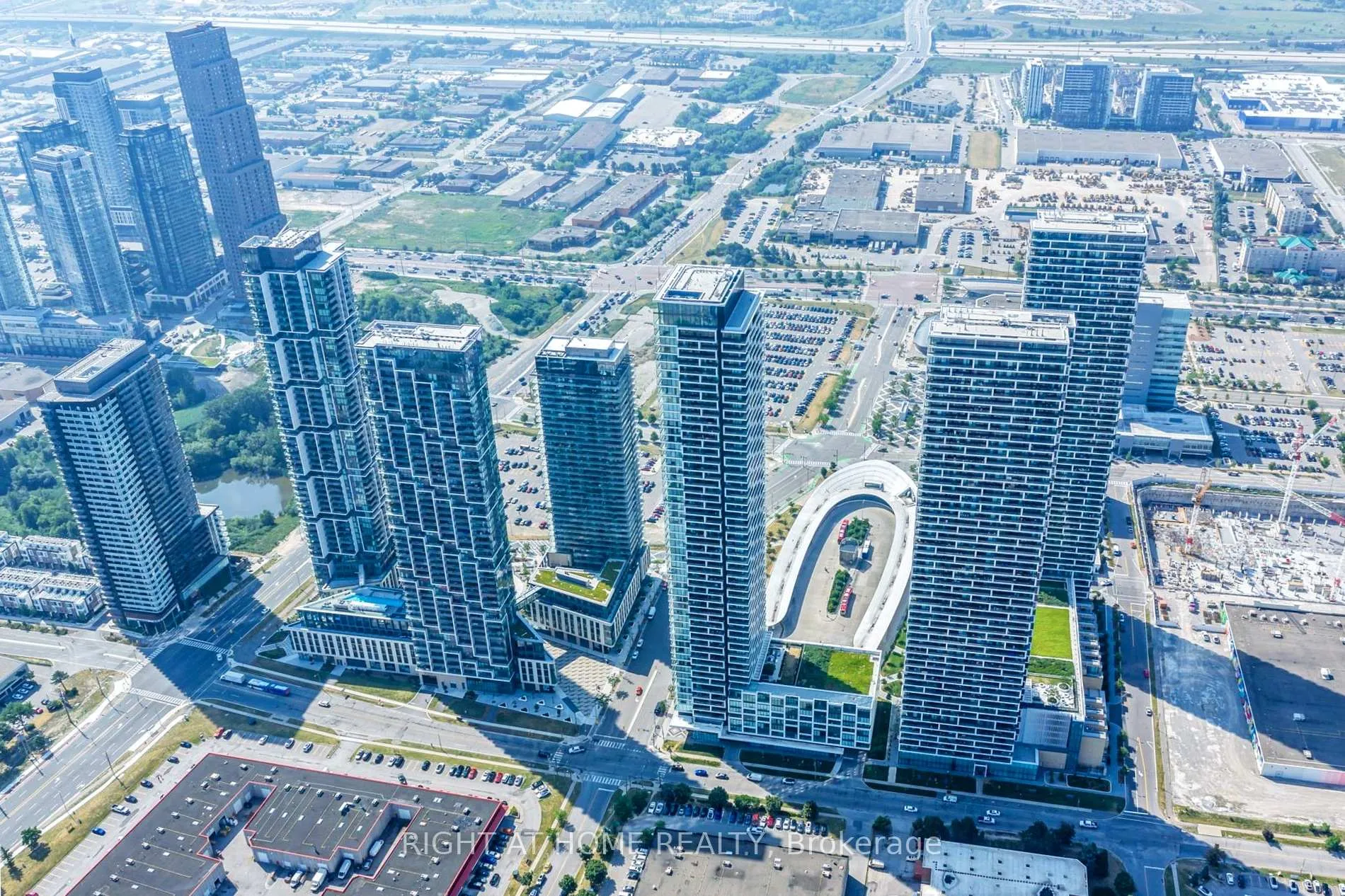 Photo 2 of Unit 5608, 950 Portage Parkway, Vaughan, Vaughan Corporate Centre — HOMEH