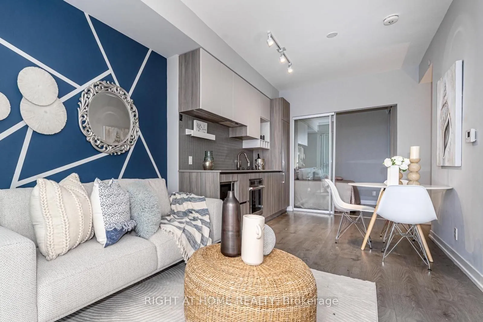 Photo 15 of Unit 5608, 950 Portage Parkway, Vaughan, Vaughan Corporate Centre — HOMEH