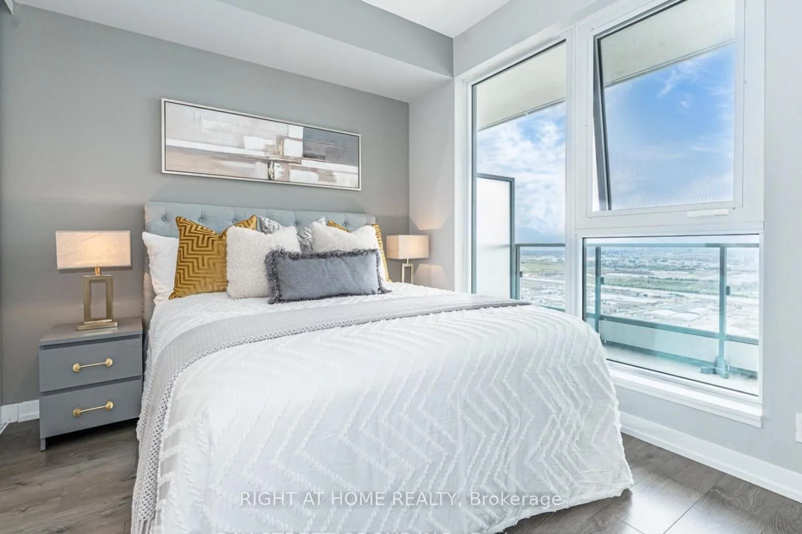 Photo 18 of Unit 5608, 950 Portage Parkway, Vaughan, Vaughan Corporate Centre — HOMEH