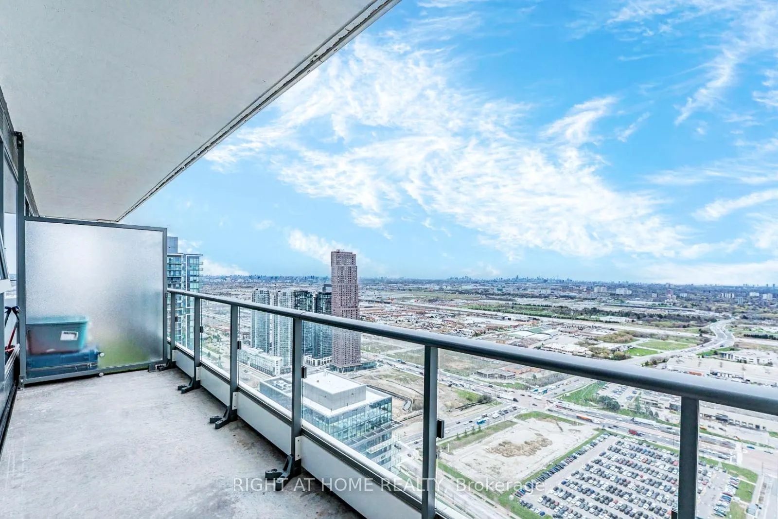 Photo 27 of Unit 5608, 950 Portage Parkway, Vaughan, Vaughan Corporate Centre — HOMEH