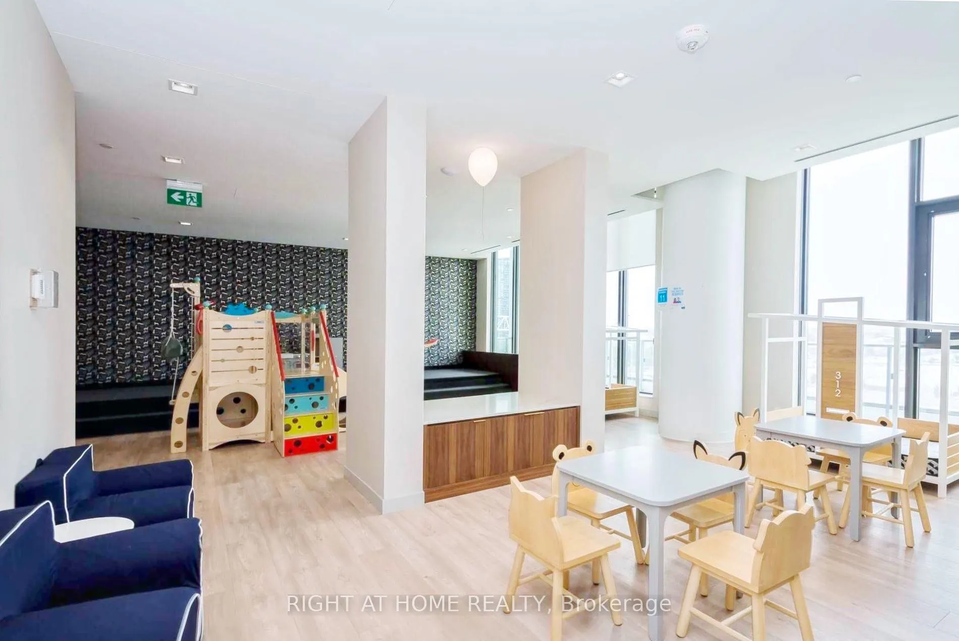 Photo 32 of Unit 5608, 950 Portage Parkway, Vaughan, Vaughan Corporate Centre — HOMEH