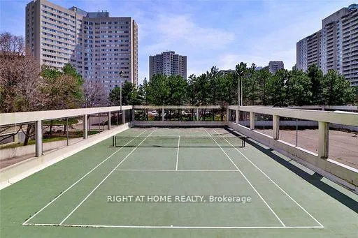 Photo 31 of Unit SPH8, 3700 Kaneff Crescent, Mississauga, Mississauga Valleys — HOMEH