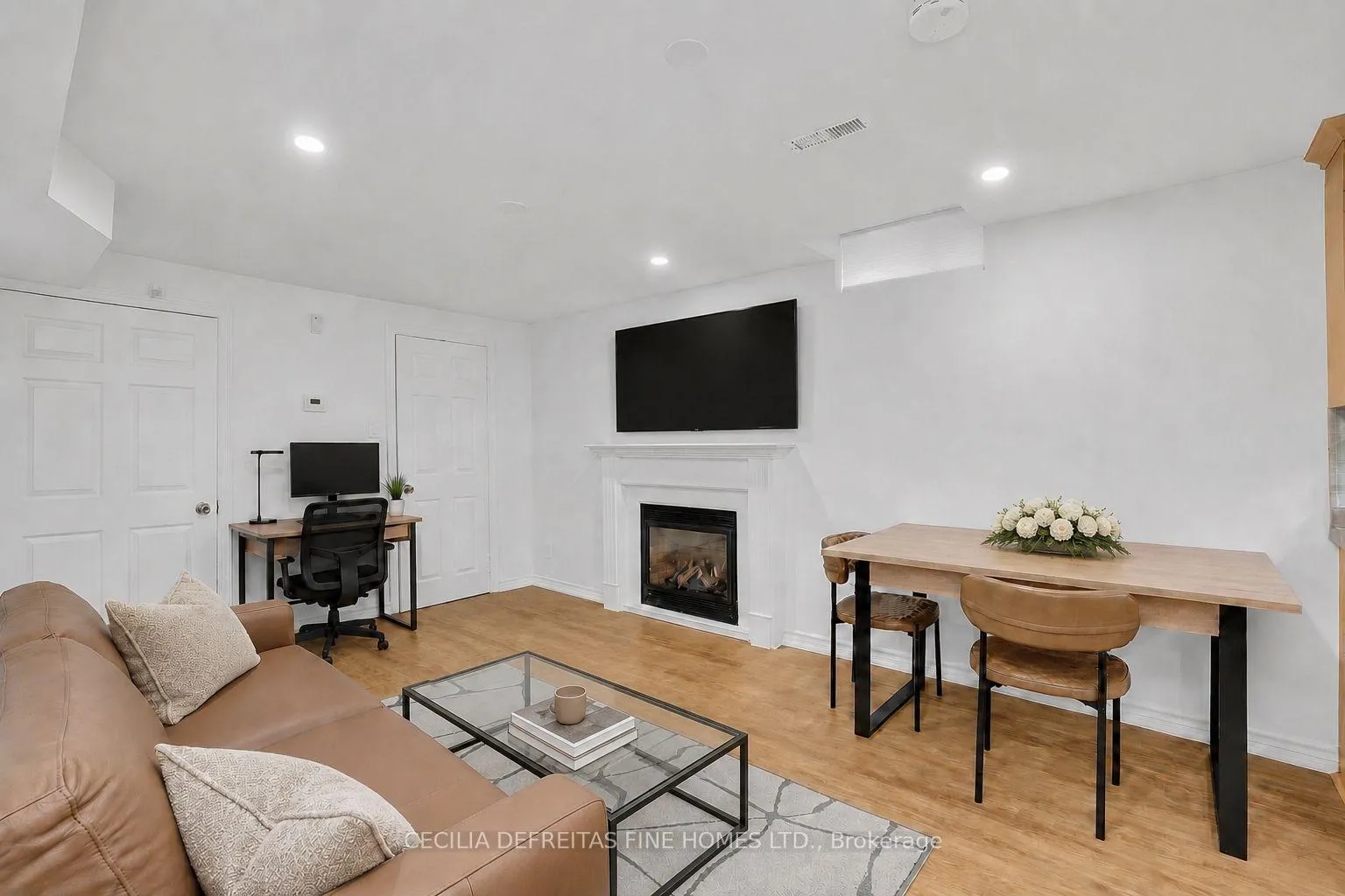 Photo 2 of Unit Bsmt, 40 Venetian Crescent, Vaughan, East Woodbridge — HOMEH