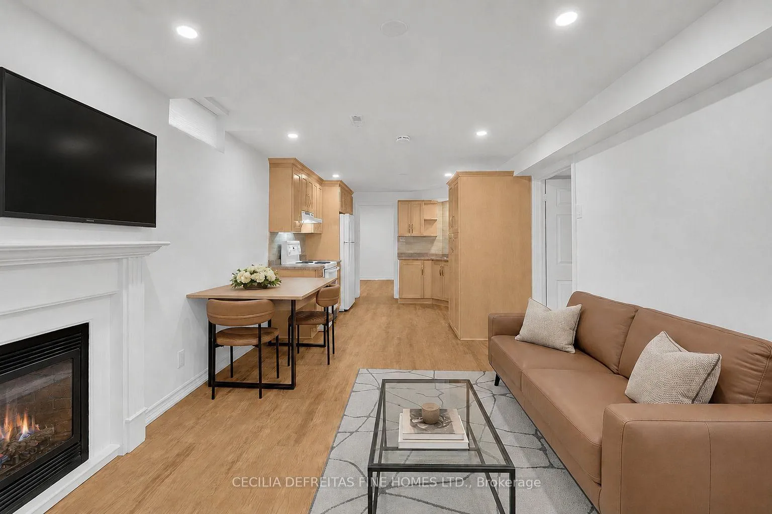 Photo 5 of Unit Bsmt, 40 Venetian Crescent, Vaughan, East Woodbridge — HOMEH