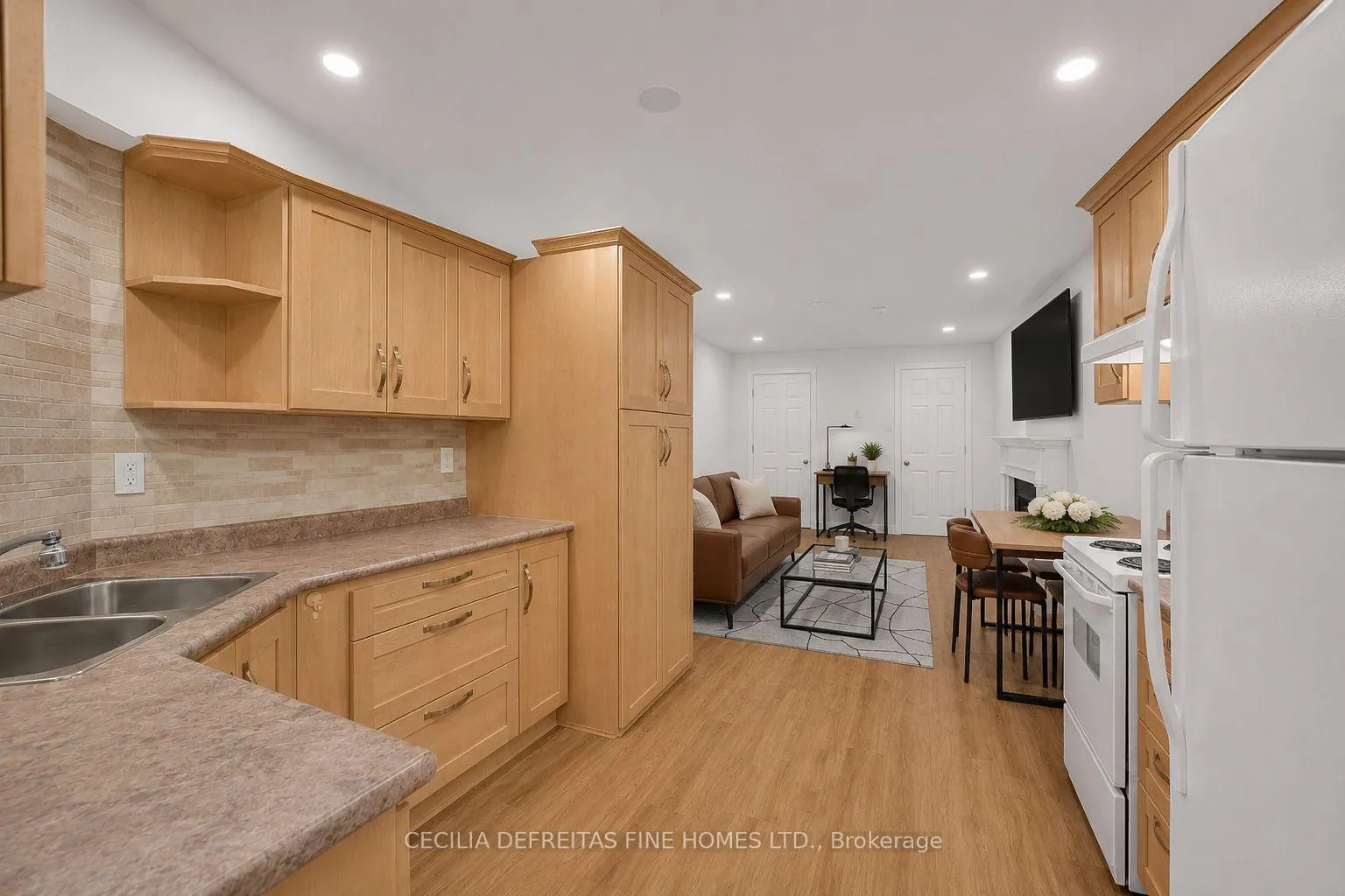 Photo 6 of Unit Bsmt, 40 Venetian Crescent, Vaughan, East Woodbridge — HOMEH