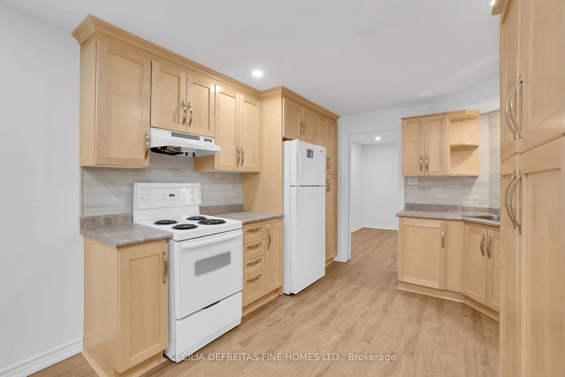 Photo 7 of Unit Bsmt, 40 Venetian Crescent, Vaughan, East Woodbridge — HOMEH