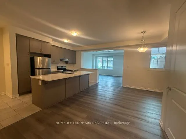 Photo 3 of 5 Thomas Frisby Jr Crescent, Markham, Victoria Square — HOMEH