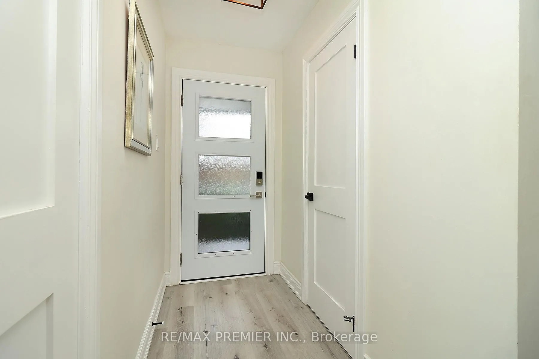 Photo 2 of 27 Prairie Dunes Place, Vaughan, Glen Shields — HOMEH