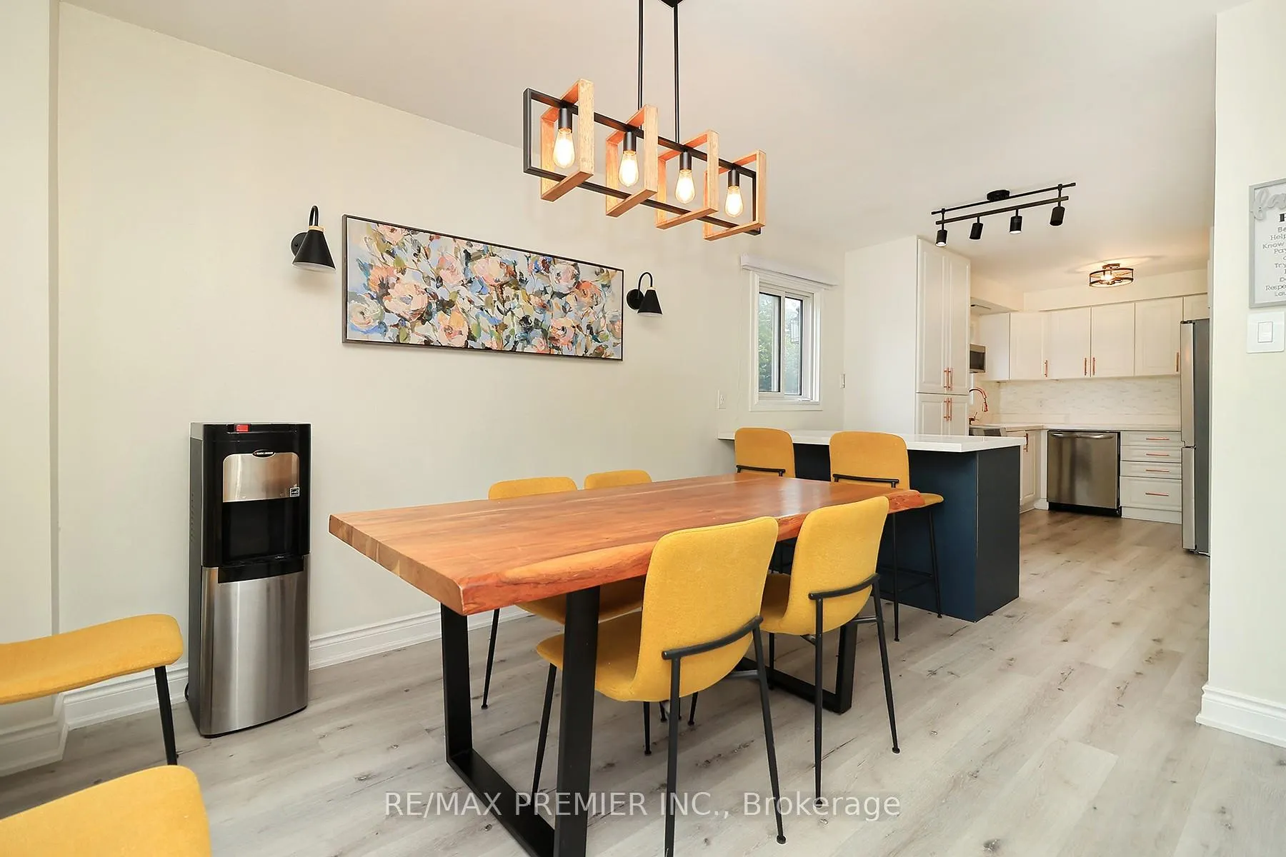 Photo 8 of 27 Prairie Dunes Place, Vaughan, Glen Shields — HOMEH