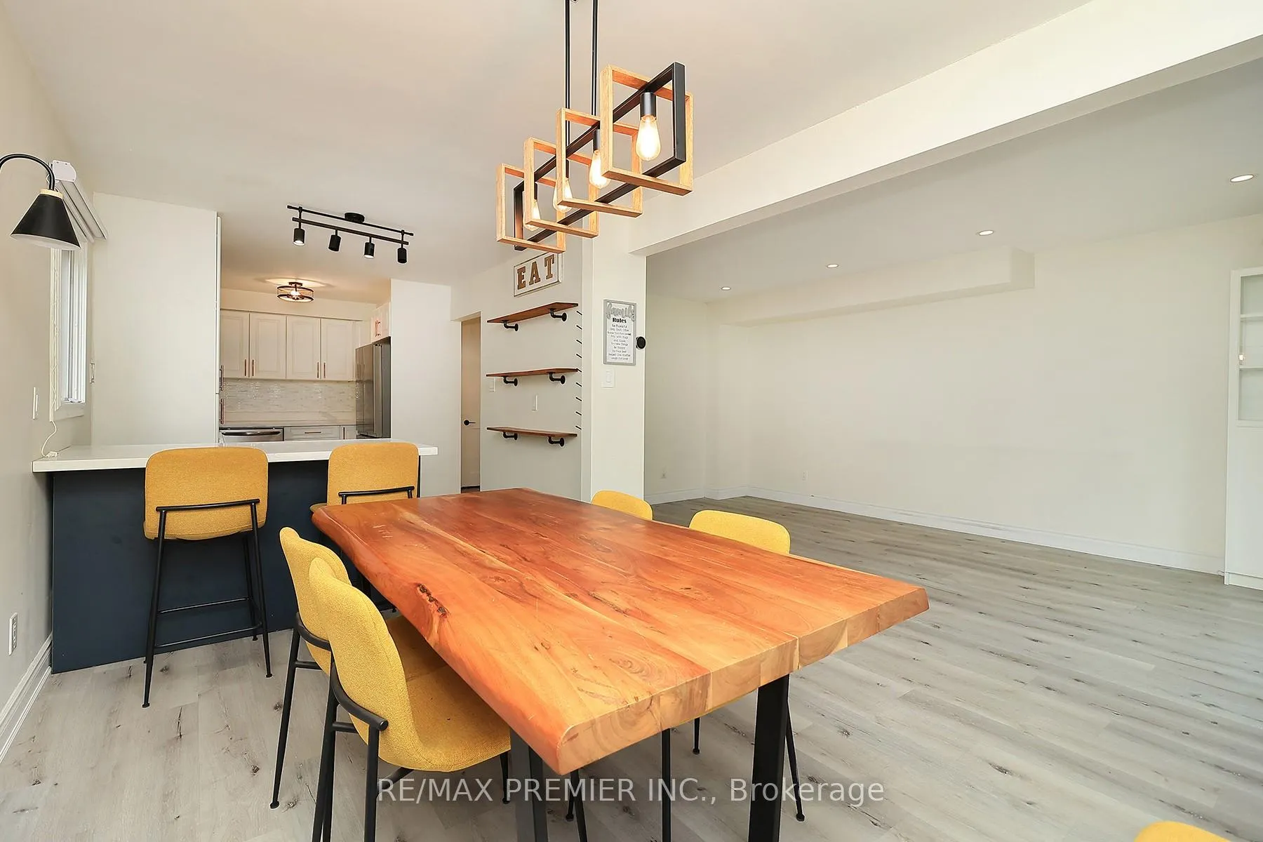 Photo 9 of 27 Prairie Dunes Place, Vaughan, Glen Shields — HOMEH