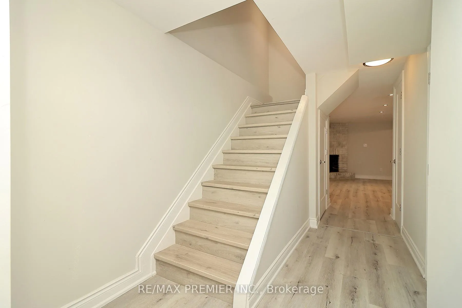 Photo 18 of 27 Prairie Dunes Place, Vaughan, Glen Shields — HOMEH