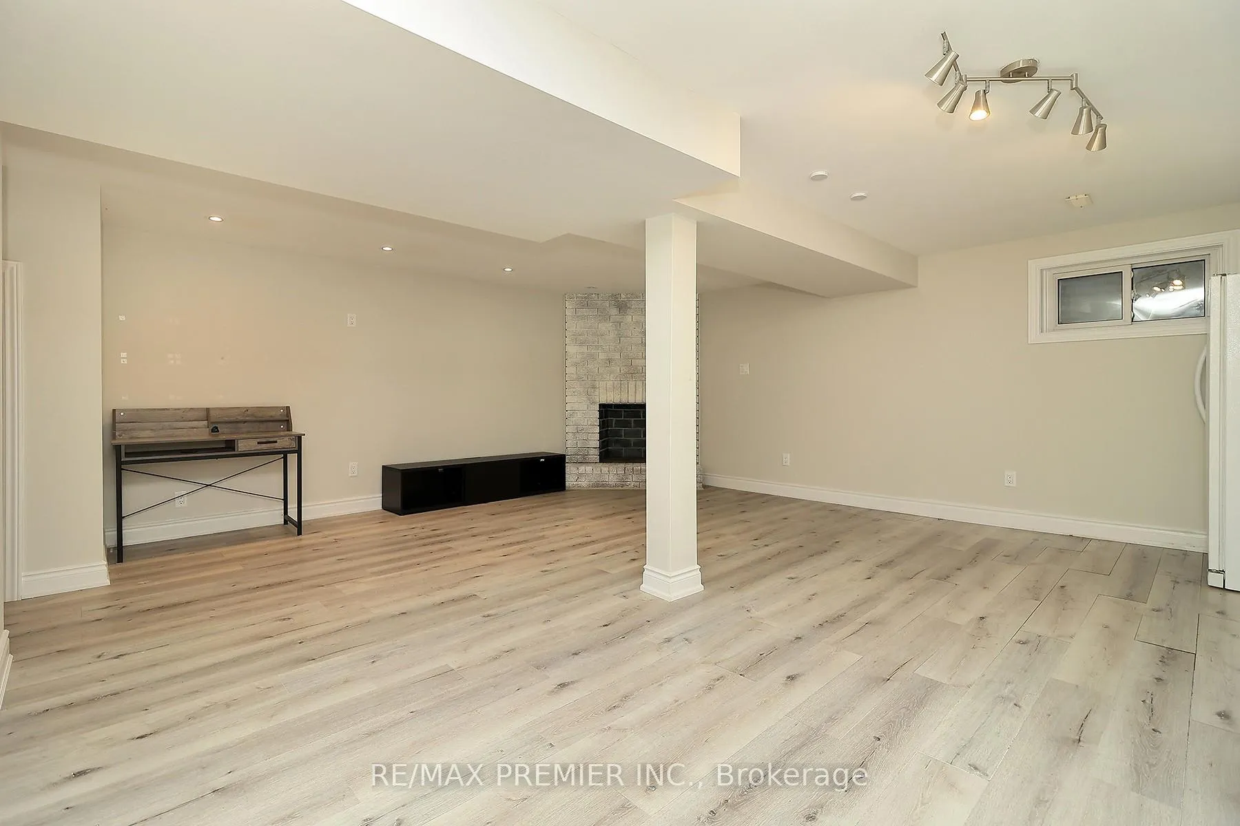 Photo 21 of 27 Prairie Dunes Place, Vaughan, Glen Shields — HOMEH