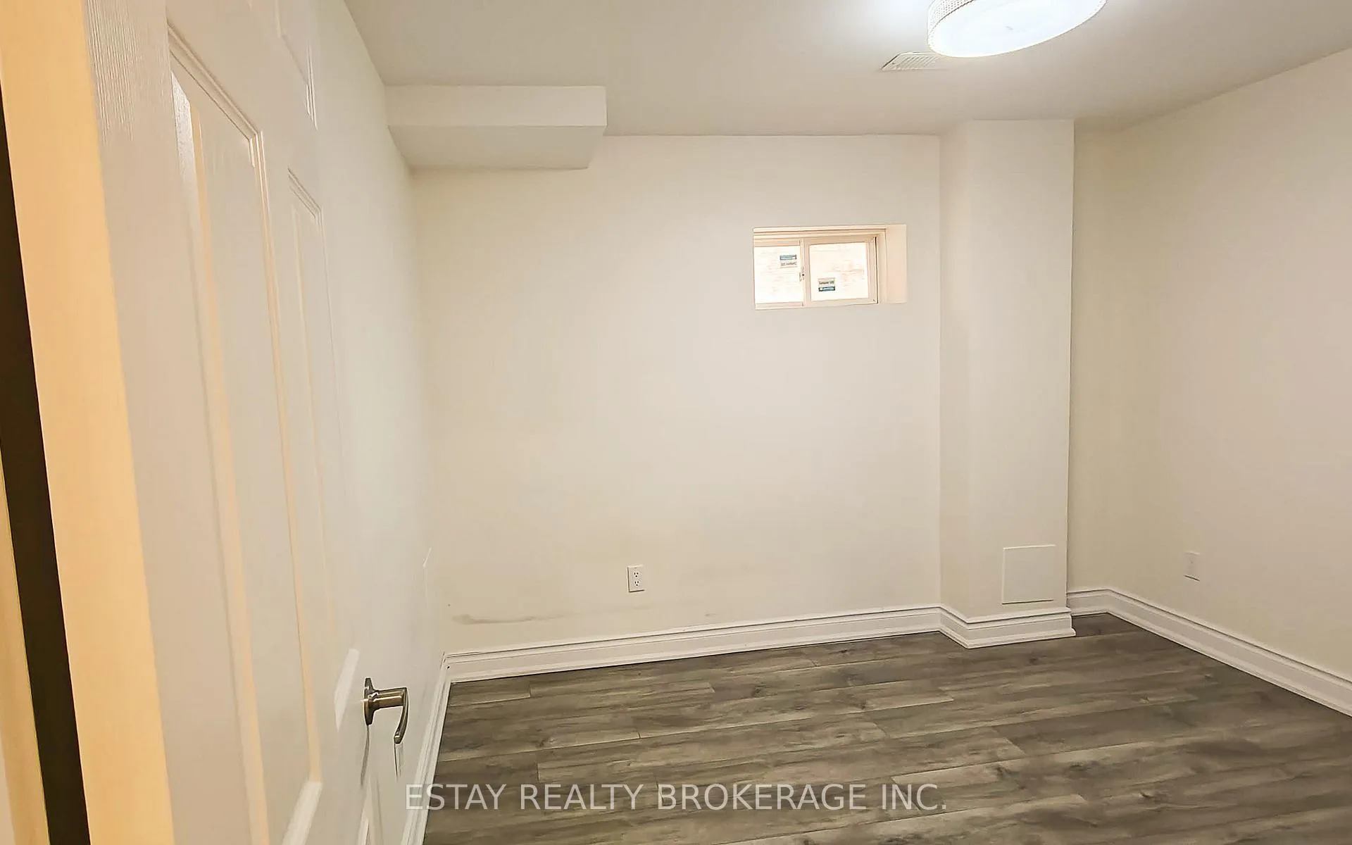 Photo 5 of Unit Basement, 6 Reynolds Crescent, Aurora, Bayview Northeast — HOMEH
