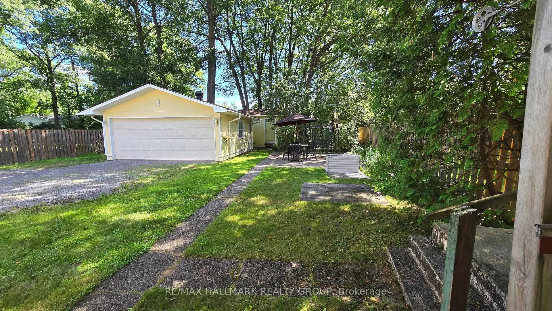 Photo 2 of 266 Baldwin Street, Ottawa, Constance Bay — HOMEH