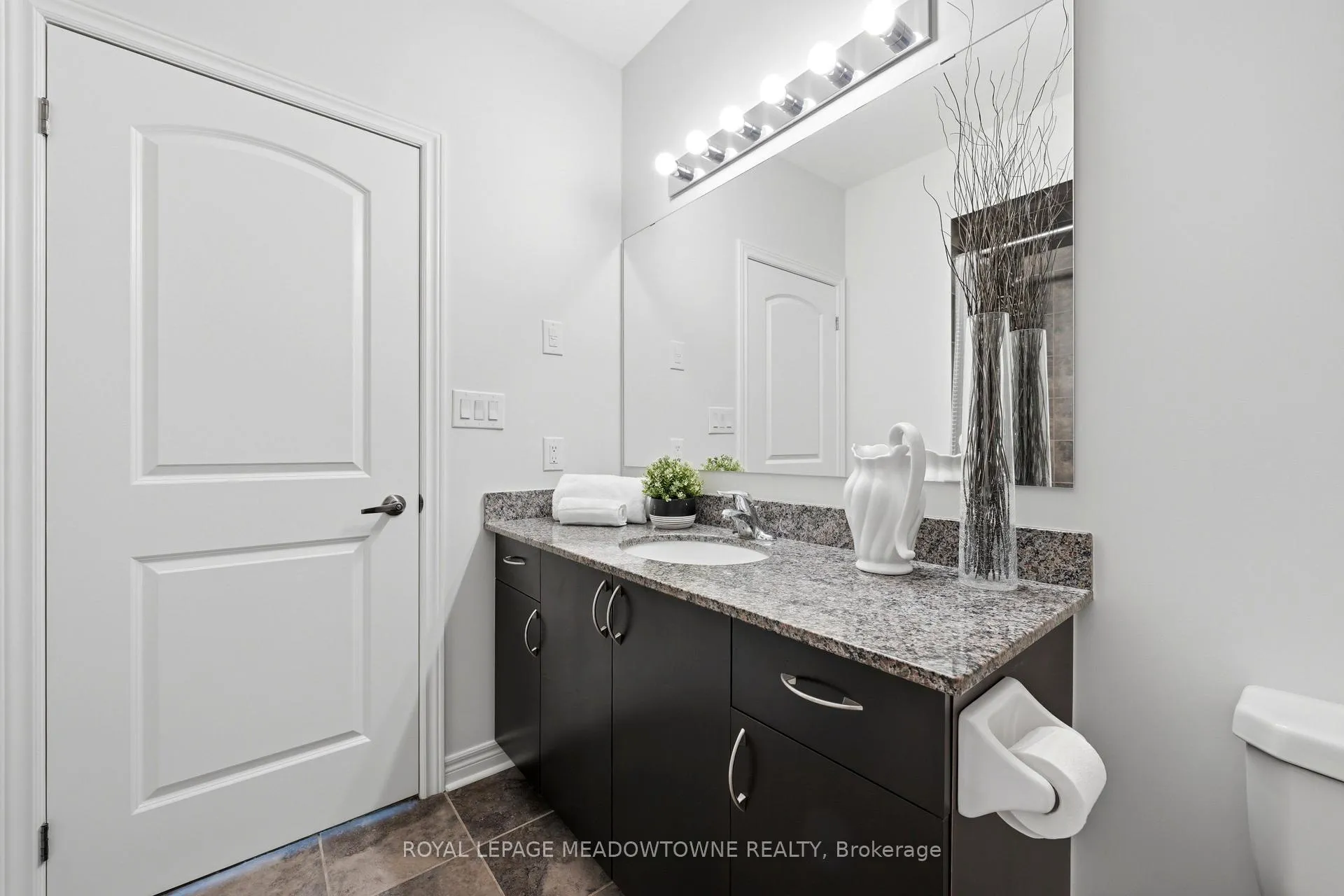 Photo 24 of Unit 308, 383 Main Street E, Milton, Old Milton — HOMEH