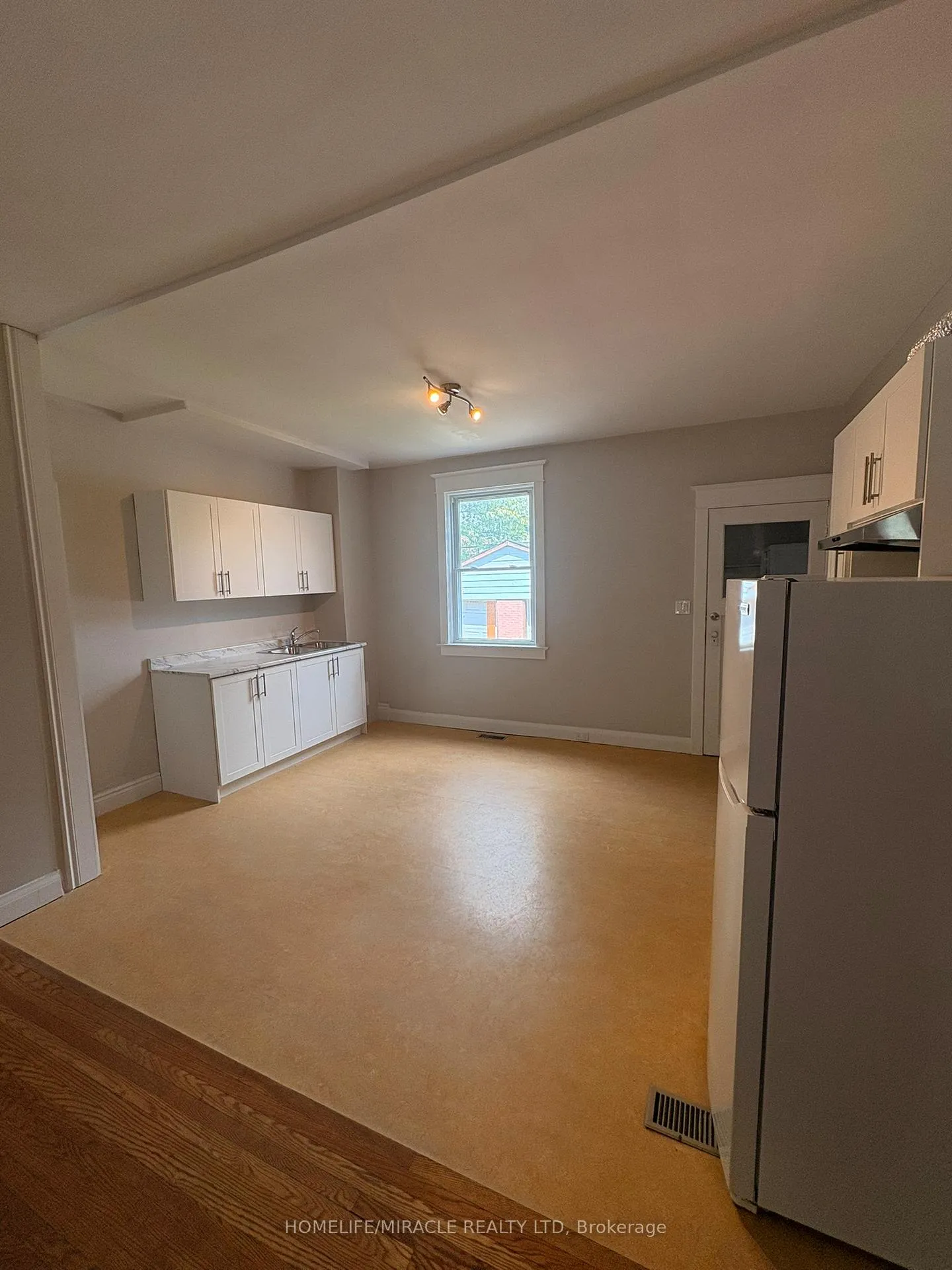 Photo 3 of 66 Belvidere Avenue, Toronto, Oakwood Village — HOMEH