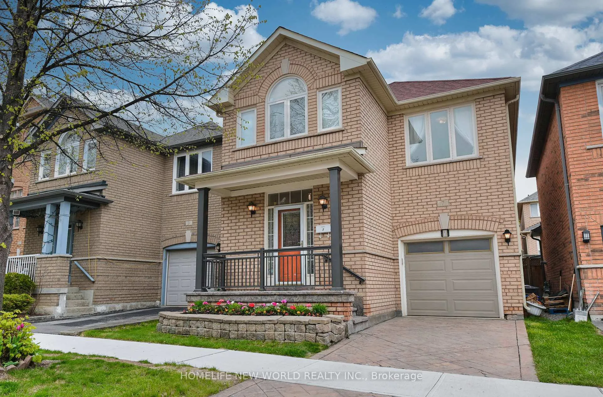 Front of 7 Fairlawn Avenue