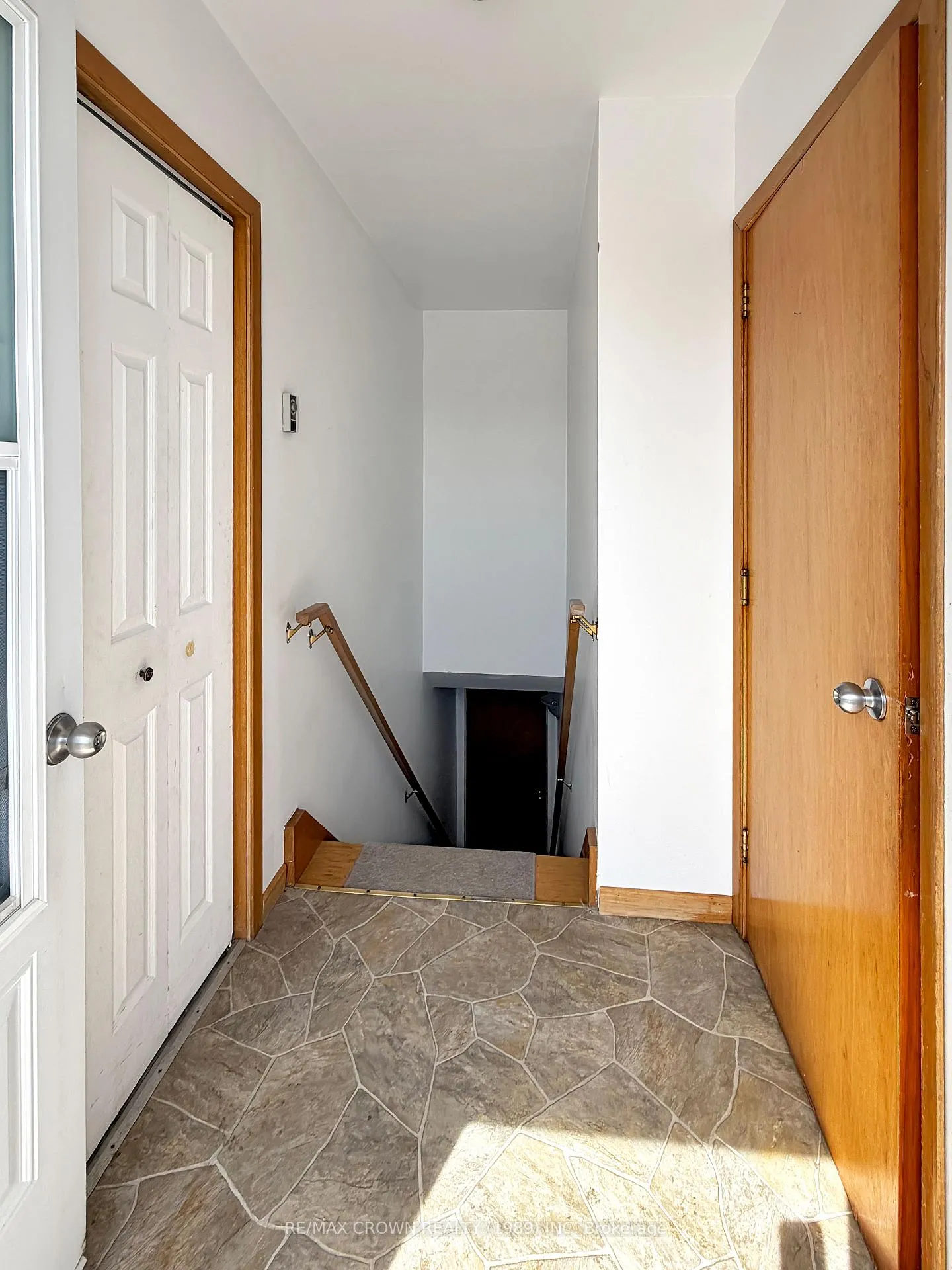 Photo 5 of 117 Brunetville Road, Kapuskasing — HOMEH