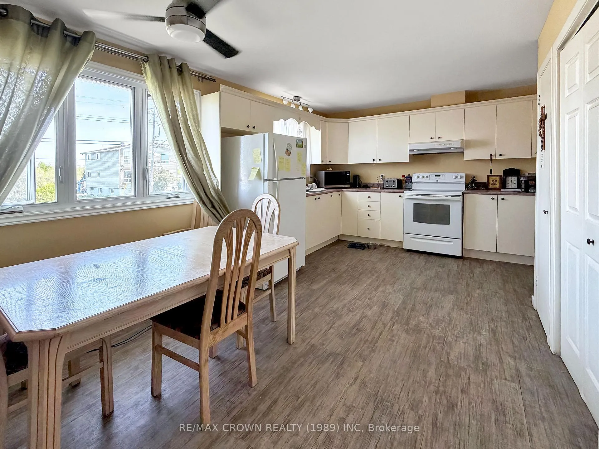 Photo 8 of 117 Brunetville Road, Kapuskasing — HOMEH