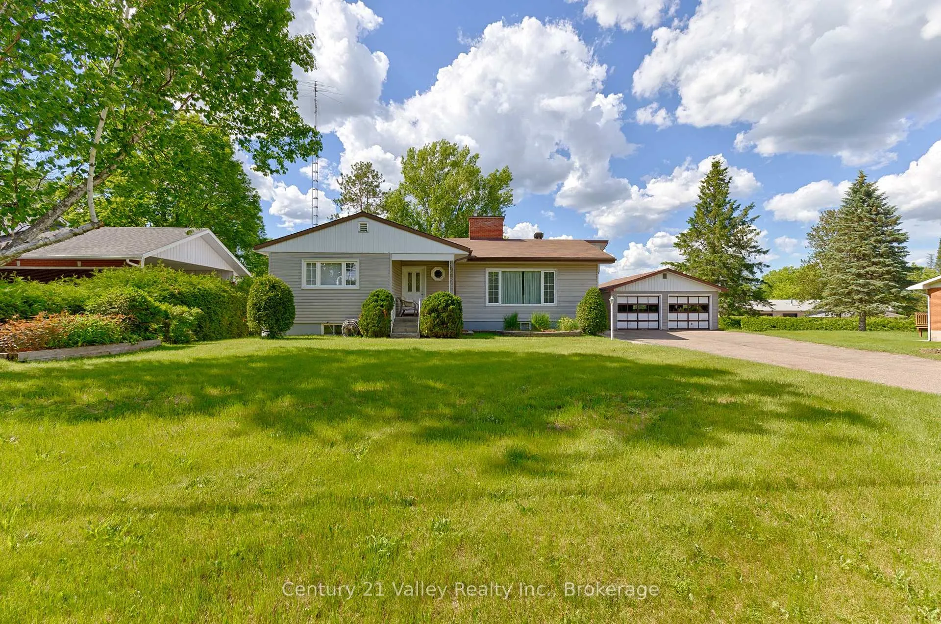 Photo 1 of 32 Foymount Road, Bonnechere Valley, Eganville/Bonnechere Twp — HOMEH